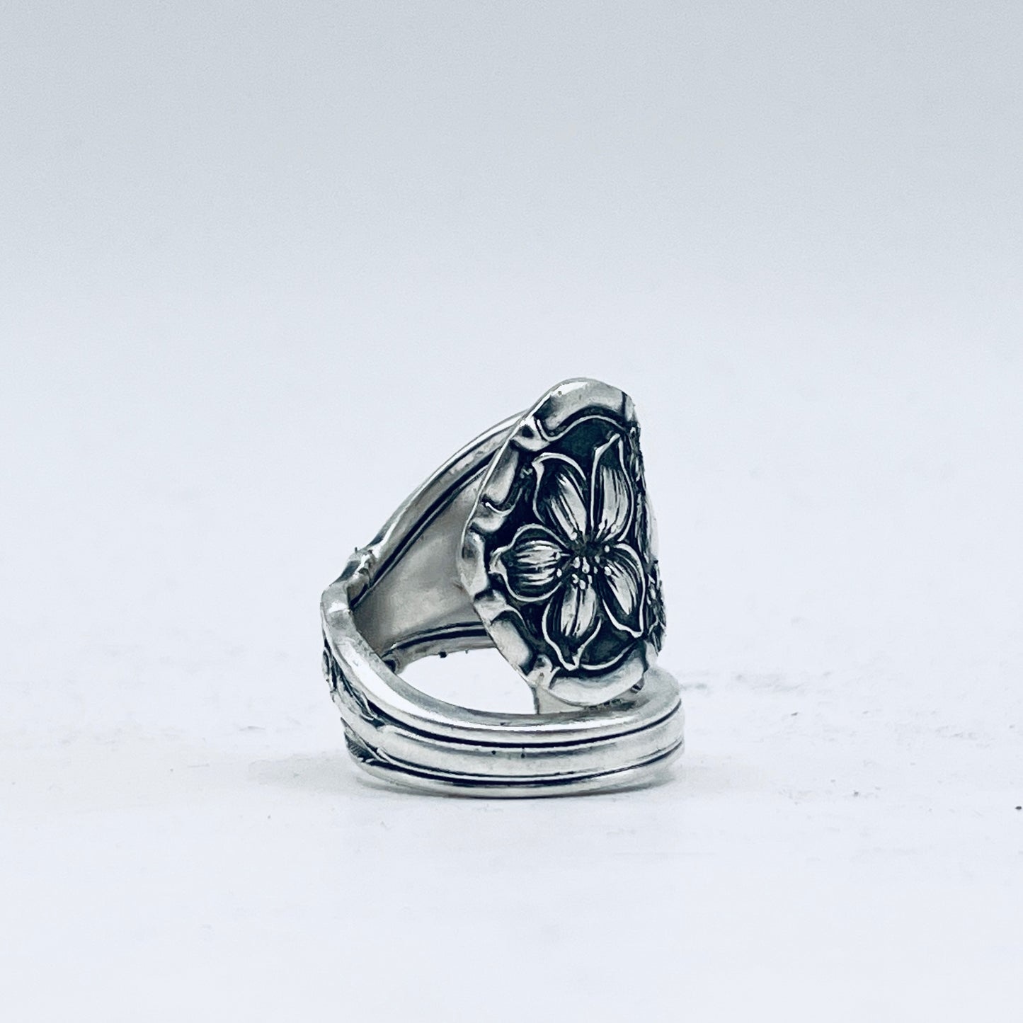 Anello Artigianale Mod. SPIRALE  ZAGARA Realizzato con Antica posata in Argento (Prima Metà del ’900)