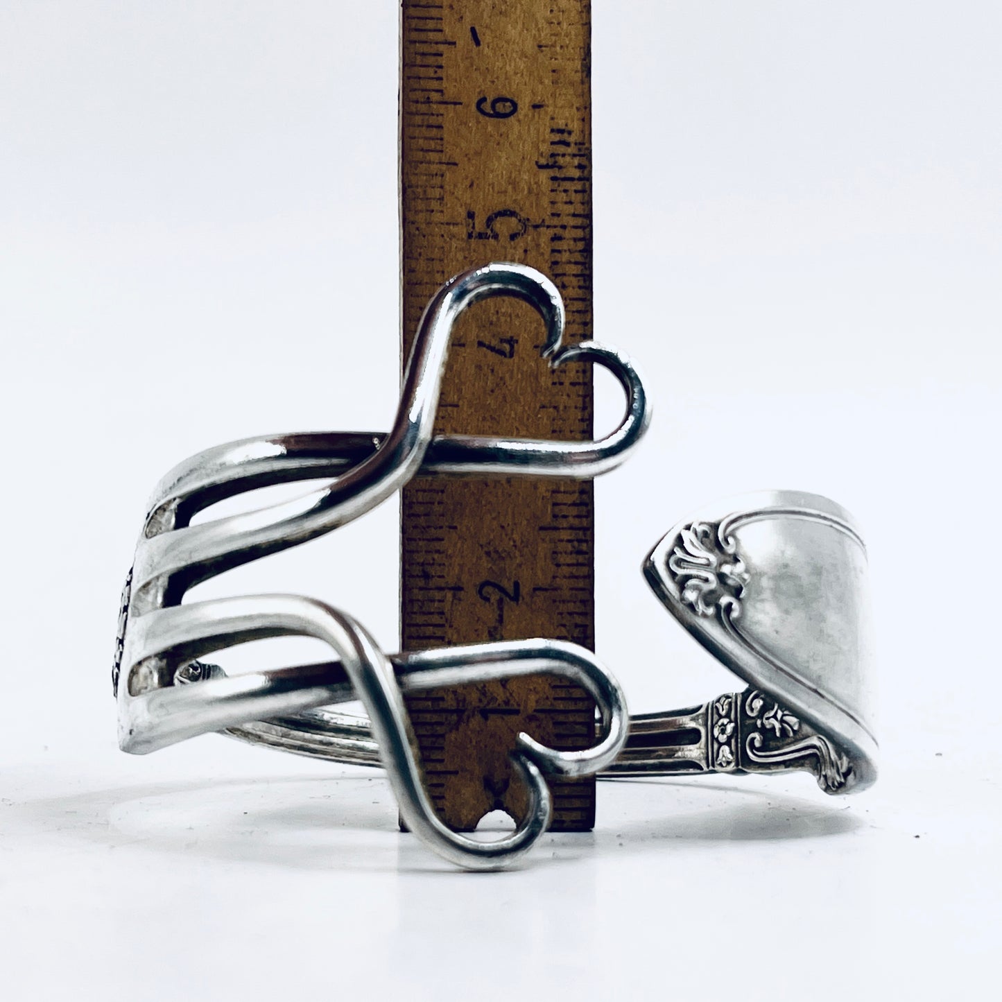 Bracciale Artigianale Mod. FORCHETTA  CUORE DOPPIO Realizzato con Antica posata in lega d’argento (Prima Metà del ’900)