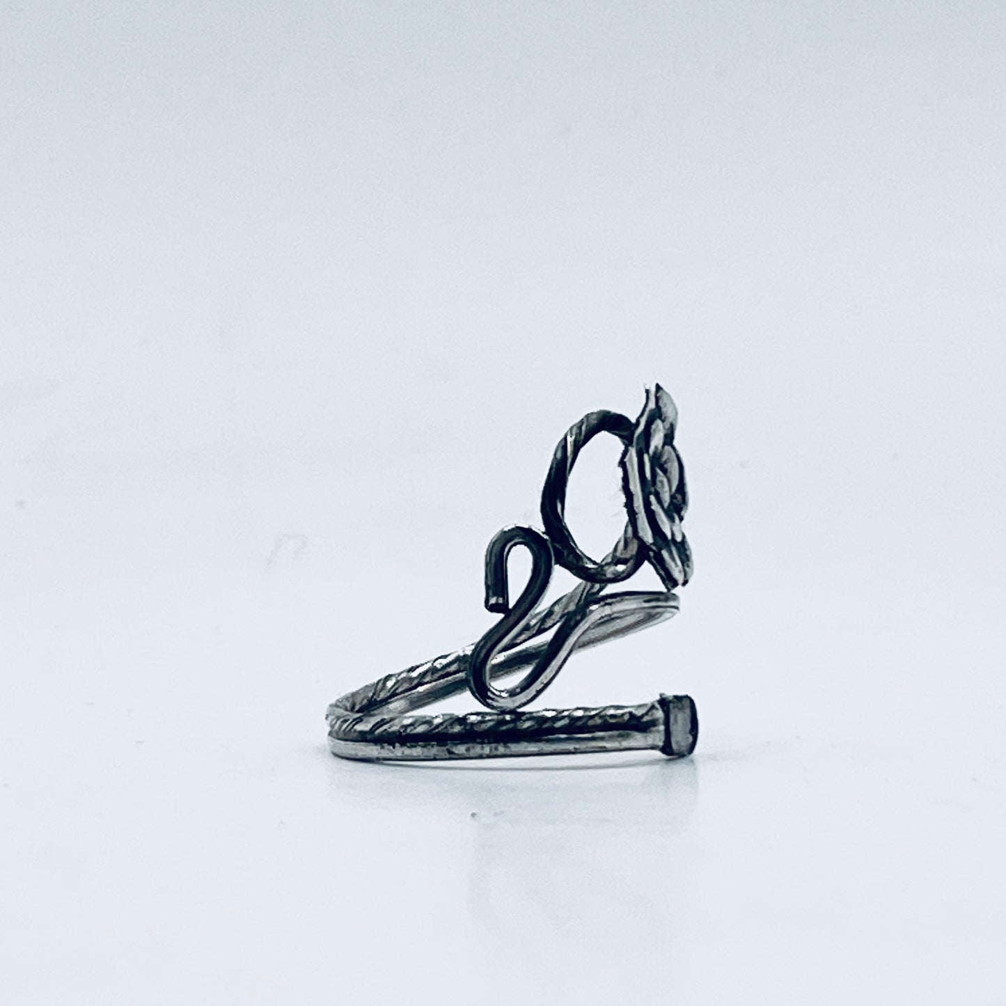 Anello Artigianale ART NOUVEAU Mod. INTERO/SPIRALE  Realizzato con Antica posata in Argento (Prima Metà del ’900)