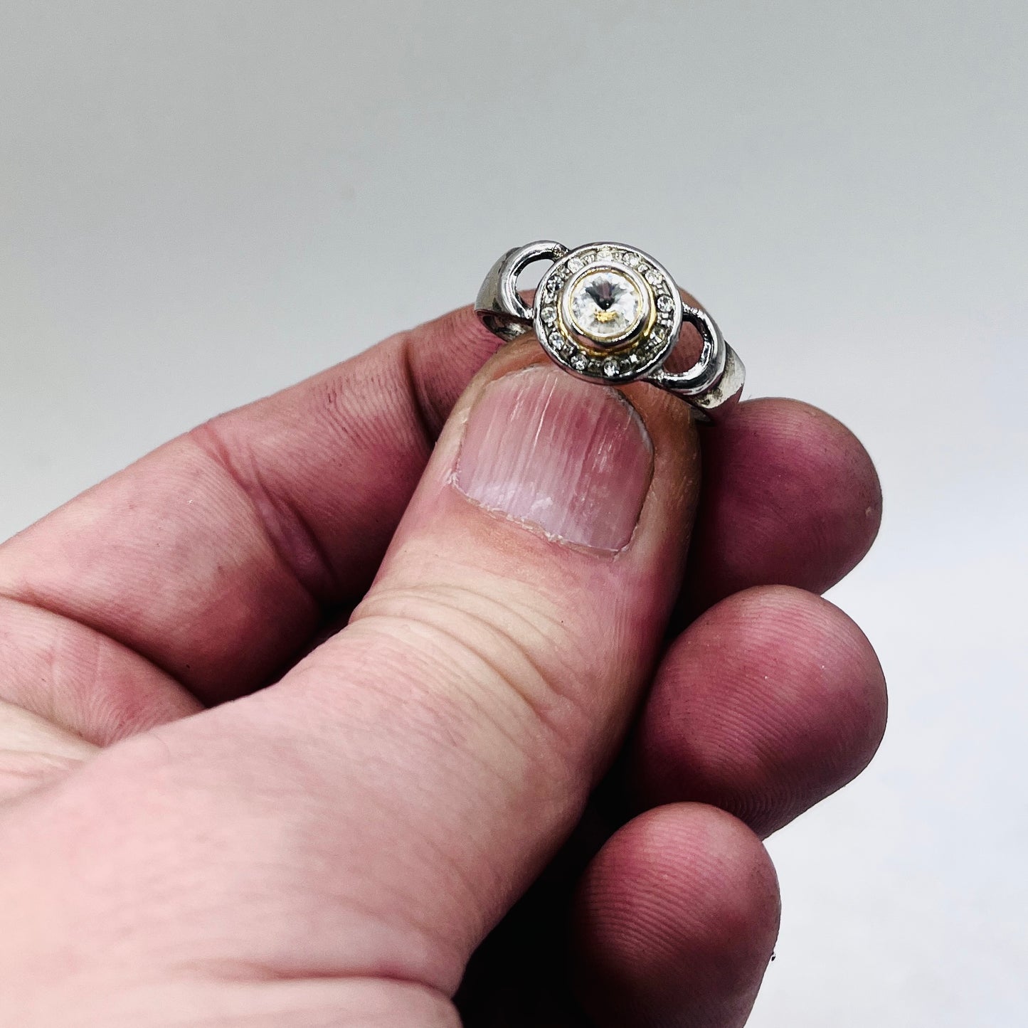 Anello Artigianale SPILLA ZIRCONI Mod. SPILLA Realizzato con Antica spilla in Argento (Prima Metà del ’900)