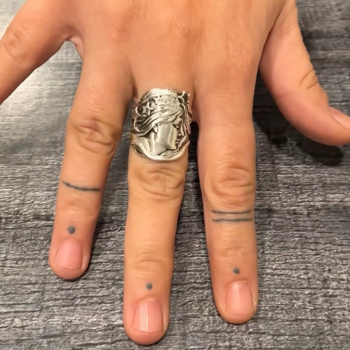 Anello Artigianale VERGINE Mod. SPILLA LIBERTY Realizzato con Antica spilla in Argento (Prima Metà del ’900)