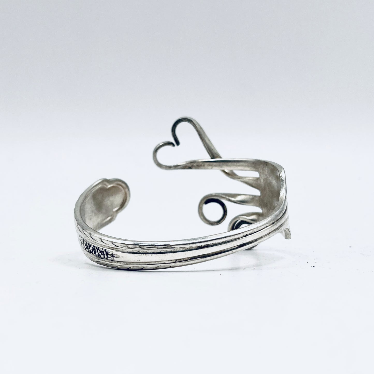 Bracciale Artigianale Mod. FORCHETTA  CUORE Realizzato con Antica posata in lega d’argento (Prima Metà del ’900)