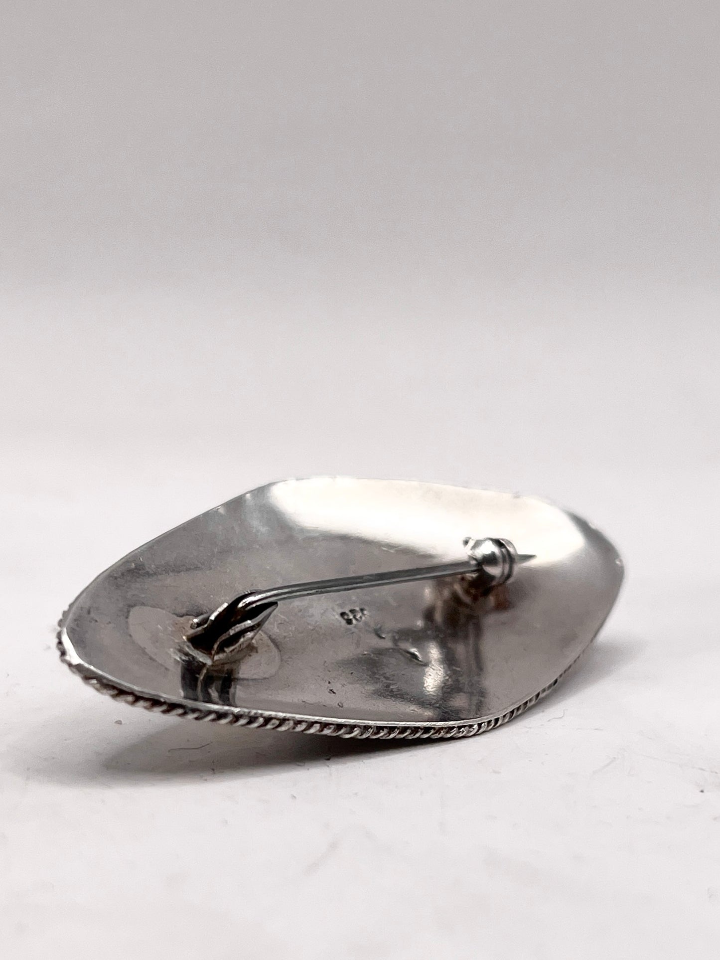 Anello Artigianale SGUARDO Mod. SPILLA AMETISTA Realizzato con Antica spilla in Argento (Prima Metà del ’900)