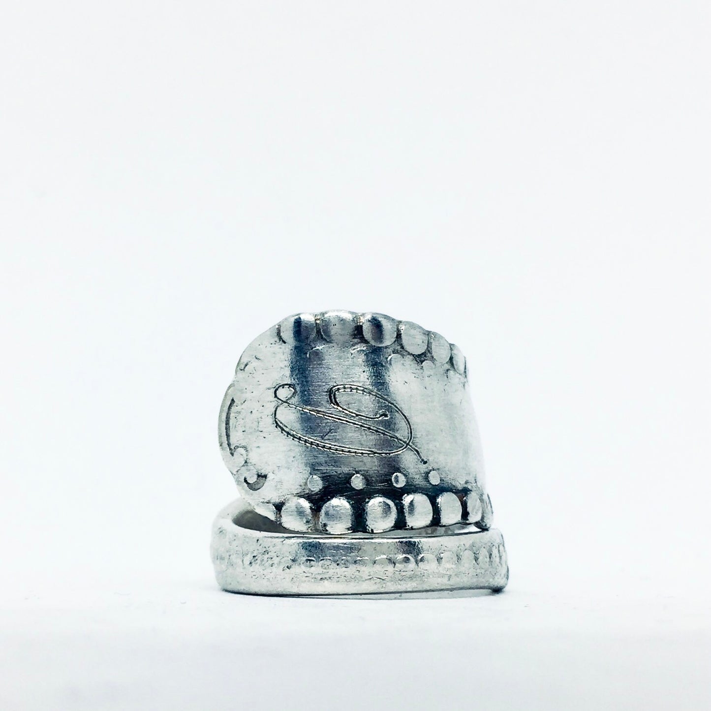 Anello Artigianale con Iniziale D