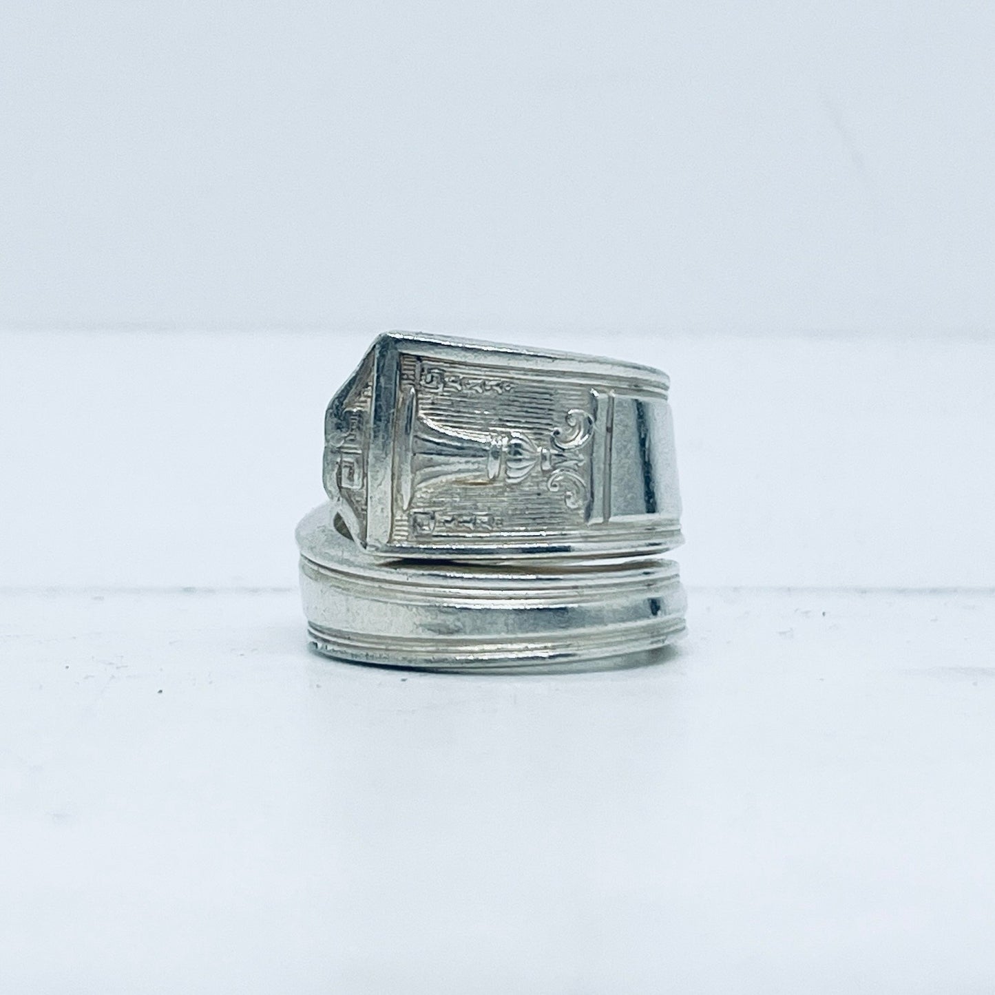 Anello Artigianale Mod. SPIRALE  Realizzato con Antica posata in Argento (Prima Metà del ’900)
