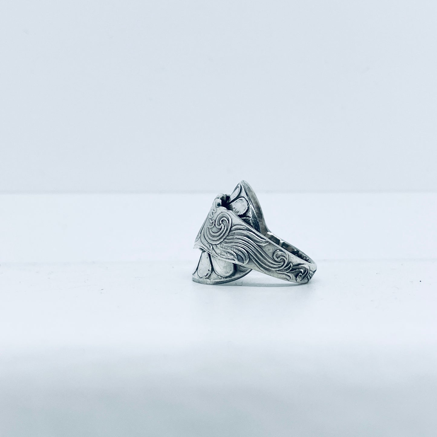 Anello Artigianale Mod. INTERO  Realizzato con intero Antico Cucchiaino in Argento (Prima Metà del ’900)