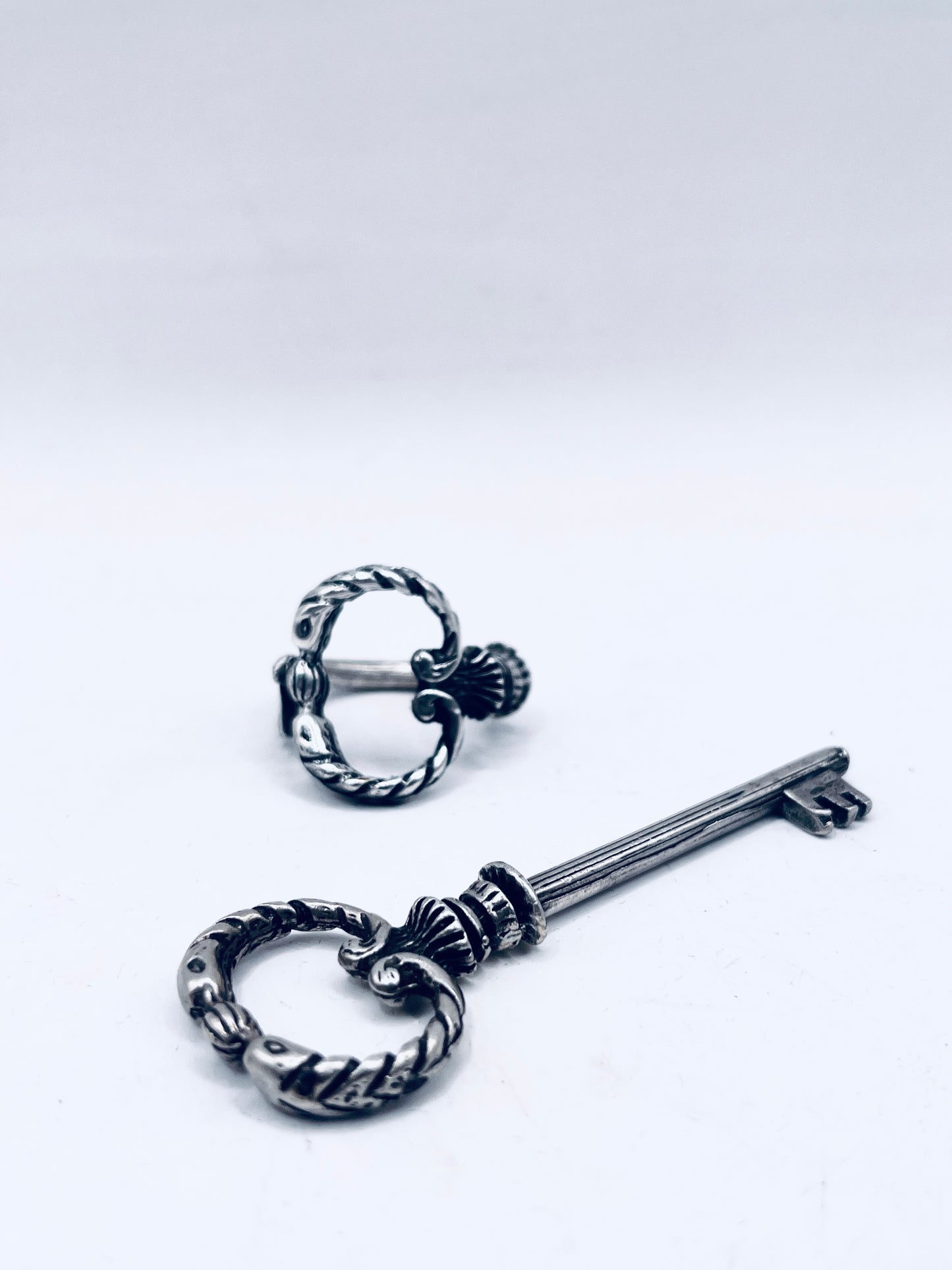 Anello Artigianale “CHIAVE SERPENTI ARGENTO 925” Realizzato con Antica Chiave in Argento