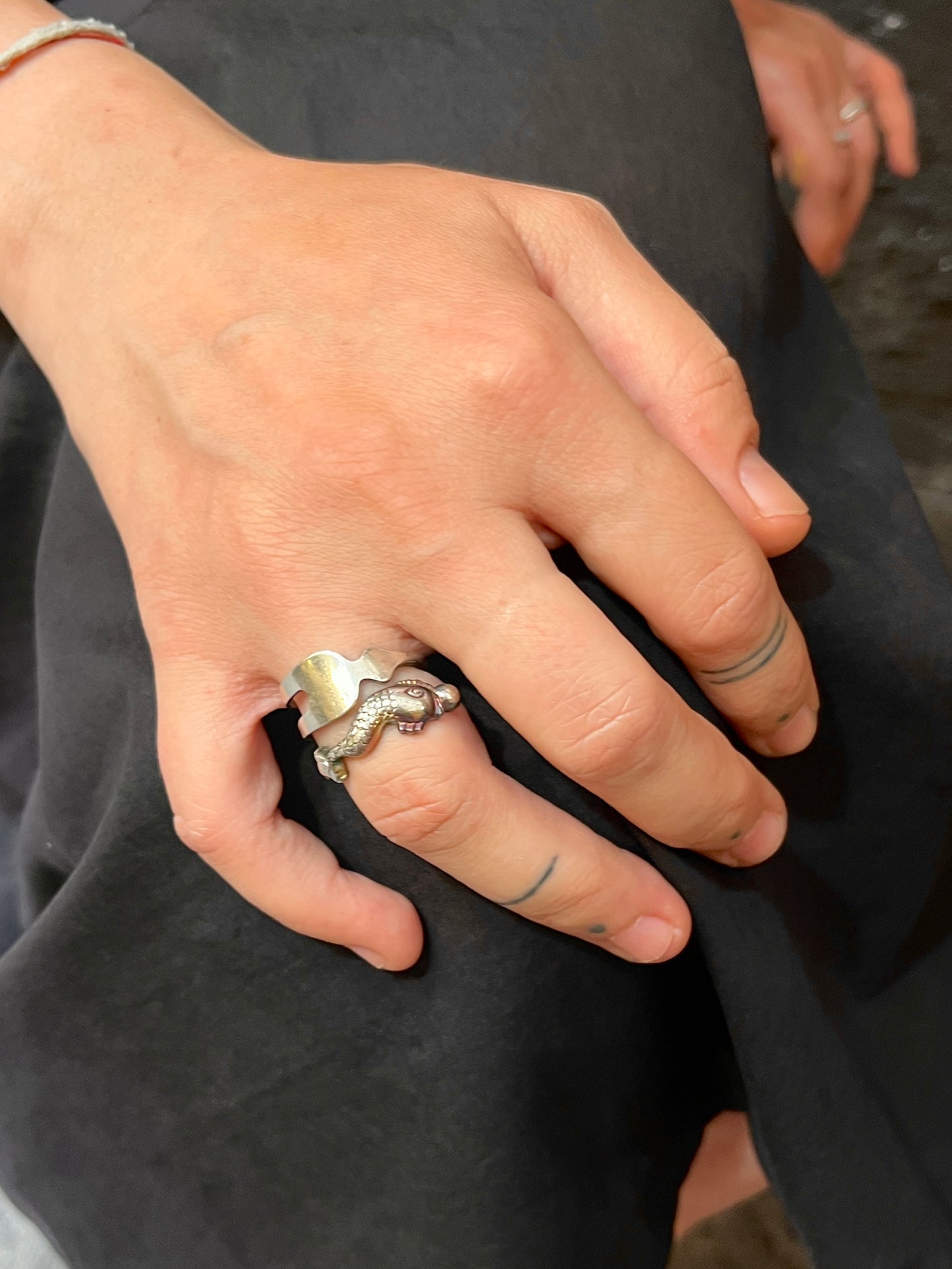 Anello Artigianale FEDINA/INTERO/SPIRALE DELFINO ARALDICO  Realizzato con Antica posata (Prima Metà del ’900)