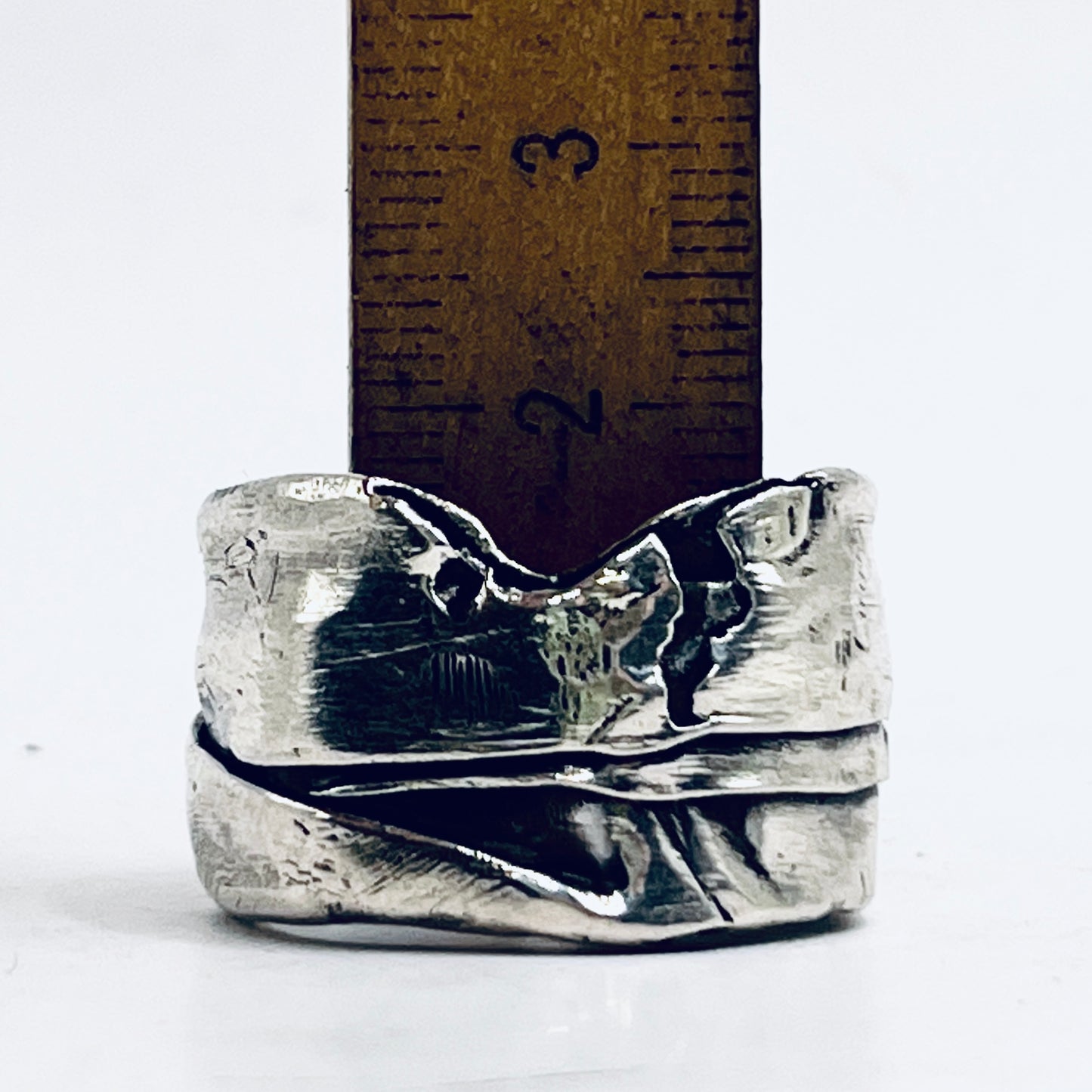 Anello Artigianale BROOKLYN 02  Mod. FASCIONE  Realizzato con parte di Antica zuccheriera in Argento 800 (Prima Metà del ’900)