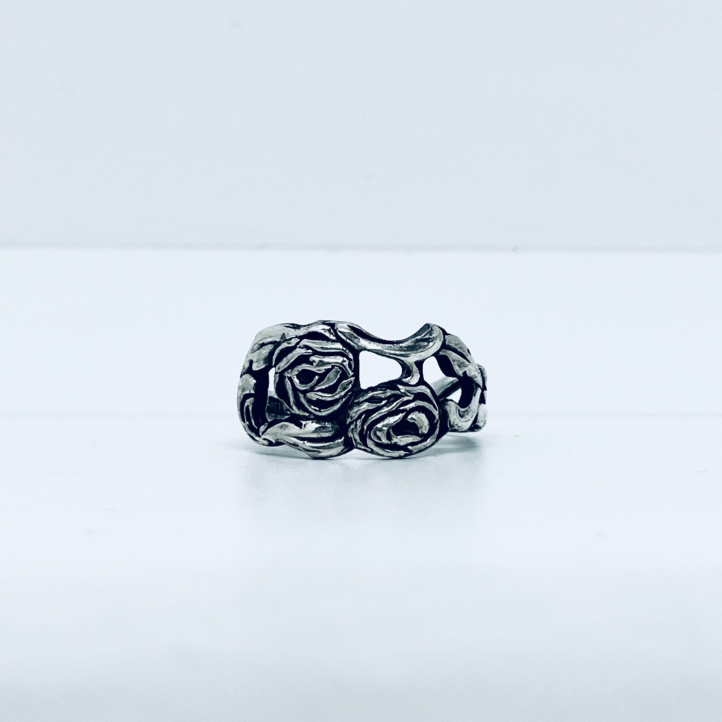 Anello Artigianale ROSE TRAFORATE  Mod. CLASSICO  Realizzato con Antica posata in Argento (Prima Metà del ’900)