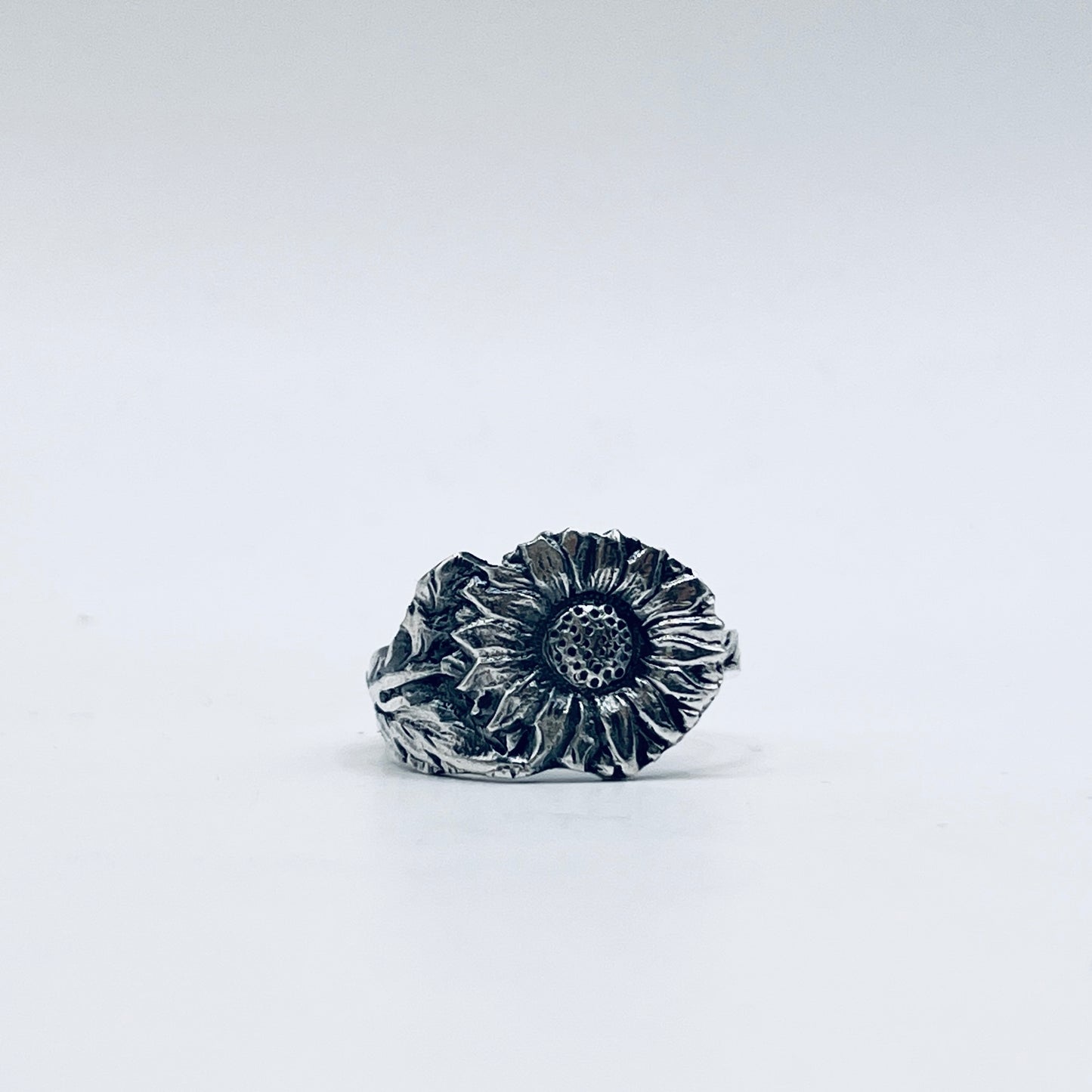 Anello Artigianale GIRASOLE Mod. CLASSICO  Realizzato con Antica posata in Argento (Prima Metà del ’900)