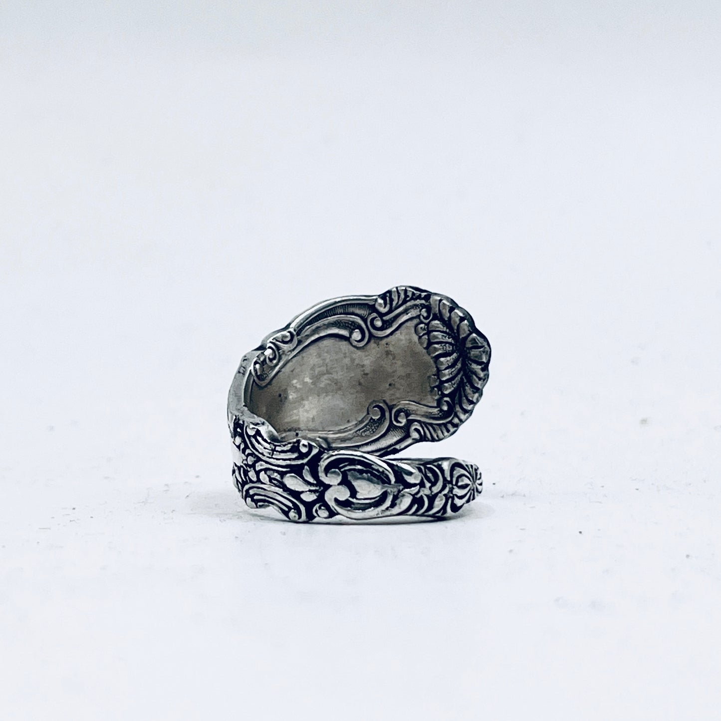 Anello Artigianale Mod. SPIRALE  FIORI SUPER Realizzato con Antica posata in Argento (Prima Metà del ’900)