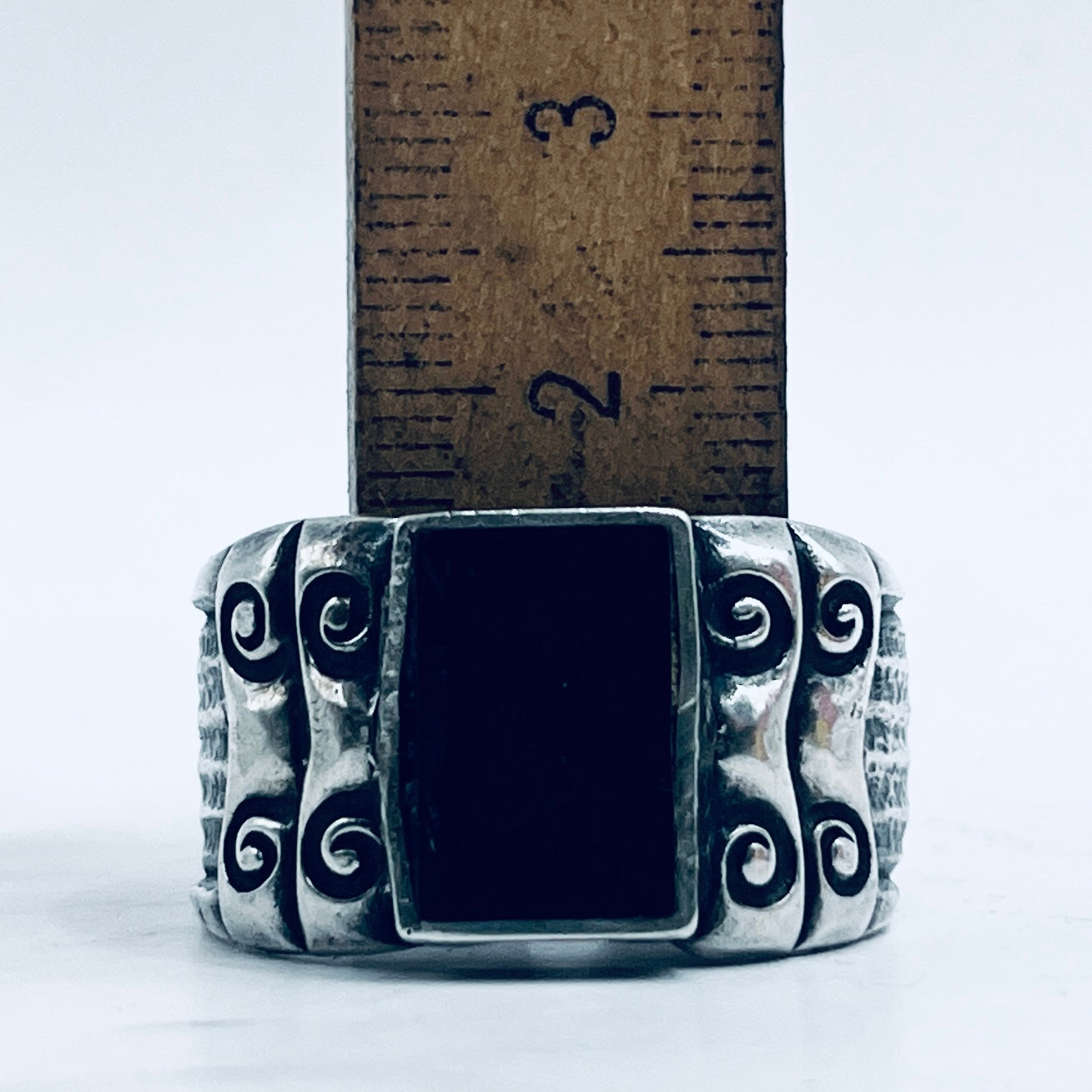Anello Artigianale ONICE Mod. SPILLA Realizzato con Antica spilla in Argento (Prima Metà del ’900)