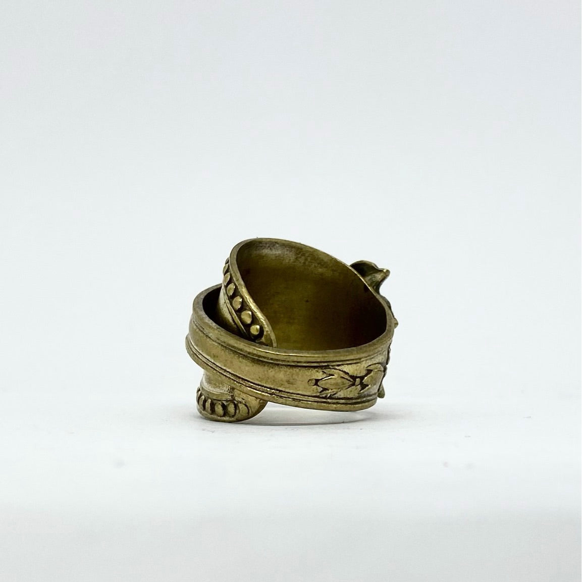 Anello Artigianale ZAMPA01 Mod. PINZETTA  Realizzato con Antica posata in OTTONE (Prima Metà del ’900)