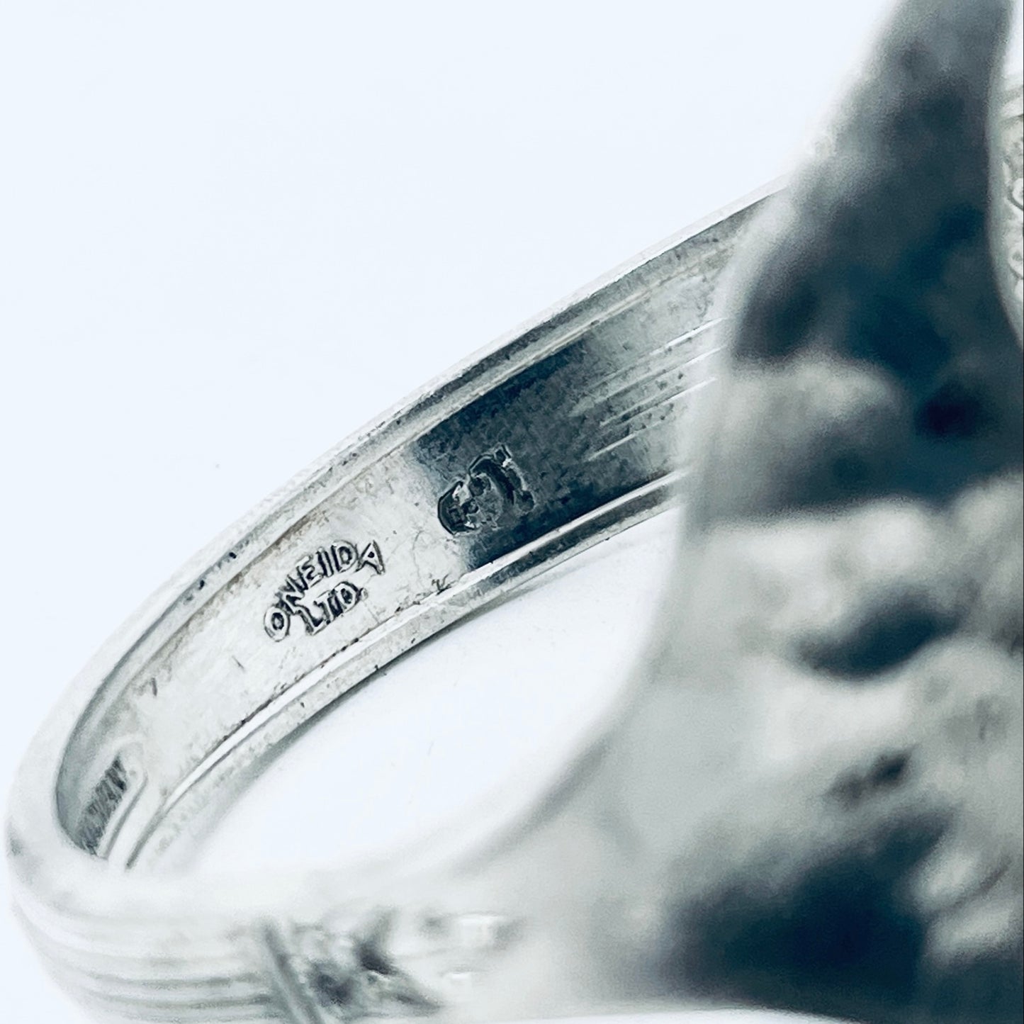 Bracciale Artigianale Mod. CODA MARTELLATA  Realizzato con Antica posata in Argento (Prima Metà del ’900)