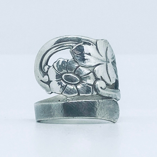 Anello Artigianale FIORE LIBERTY Mod. CLASSICO/SPIRALE  Realizzato con Antica posata in Argento (Prima Metà del ’900)