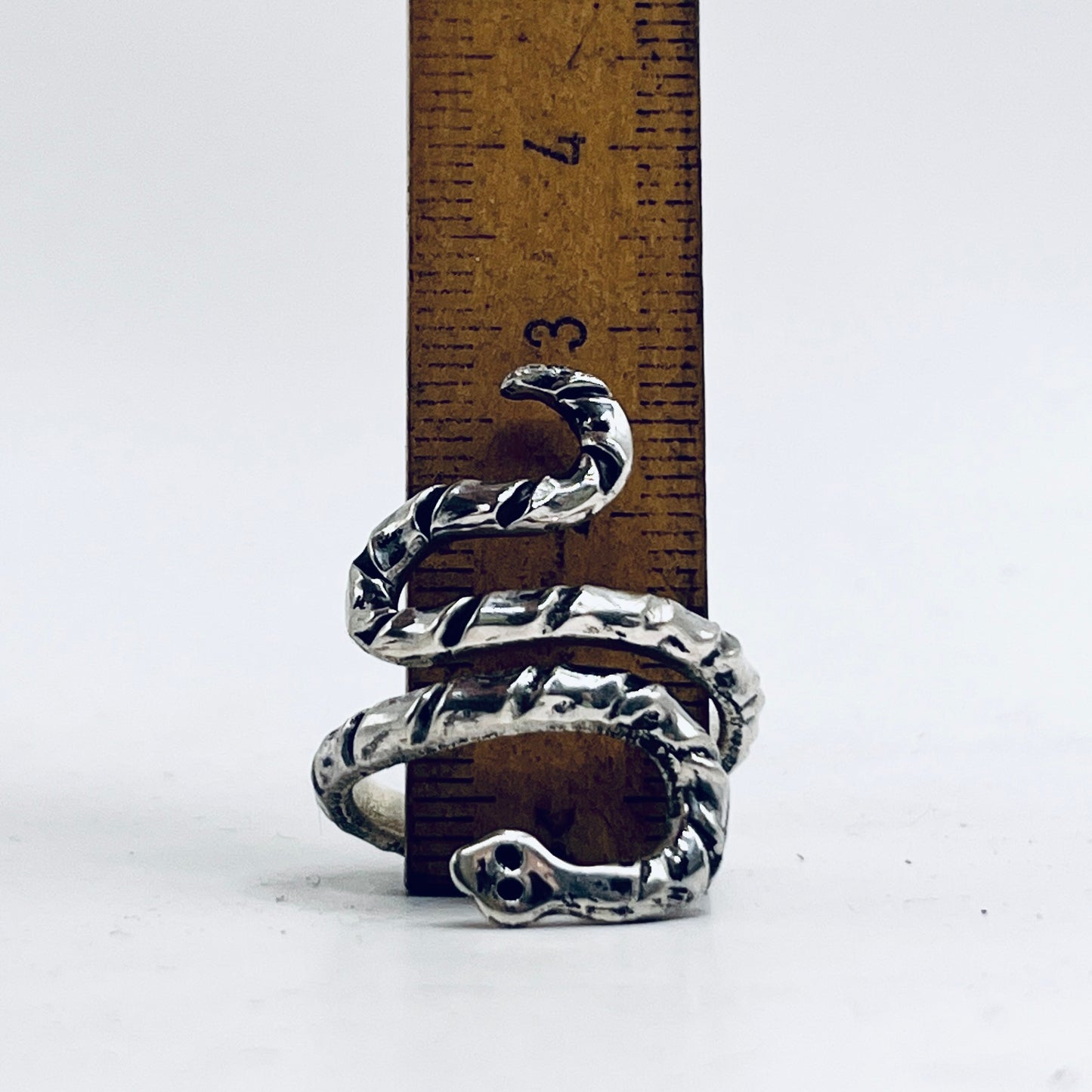Anello Artigianale SERPENTE Realizzato con parte di Antica zuccheriera in Argento (Prima Metà del ’900)