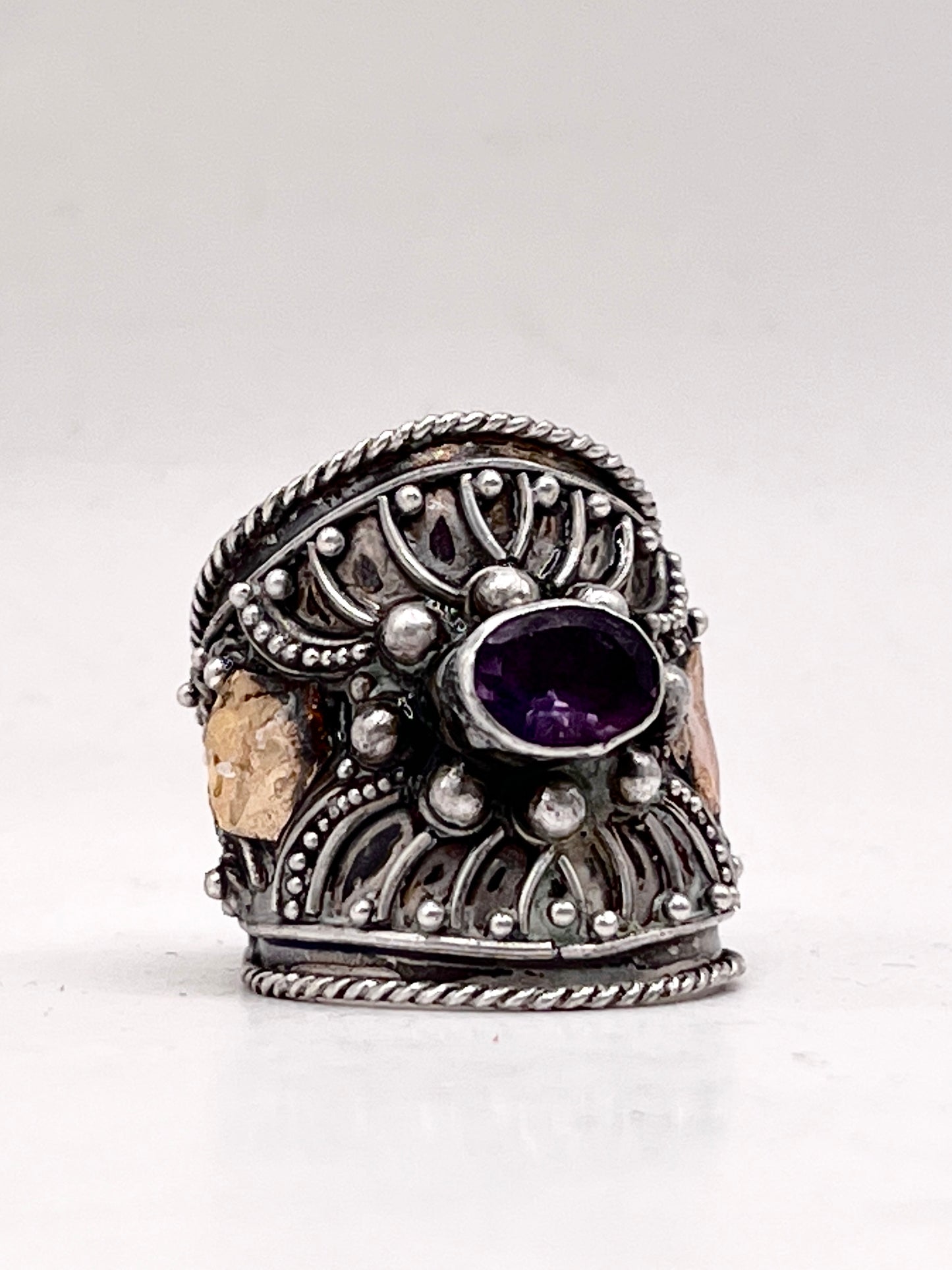 Anello Artigianale SGUARDO Mod. SPILLA AMETISTA Realizzato con Antica spilla in Argento (Prima Metà del ’900)