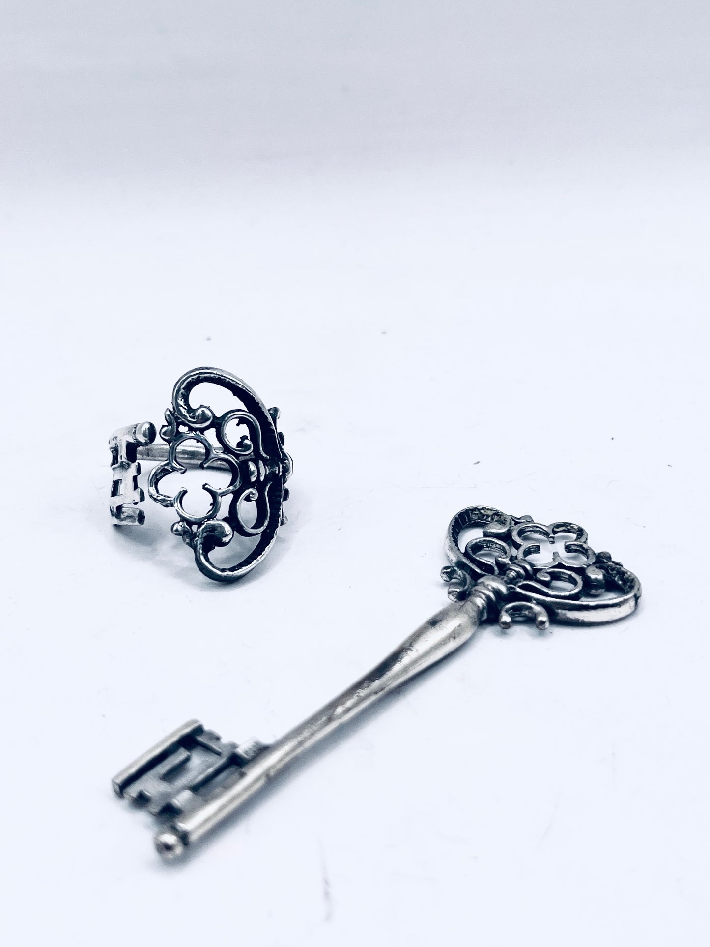 Anello Artigianale “CHIAVE CORONA ARGENTO 925” Realizzato con Antica Chiave in Argento