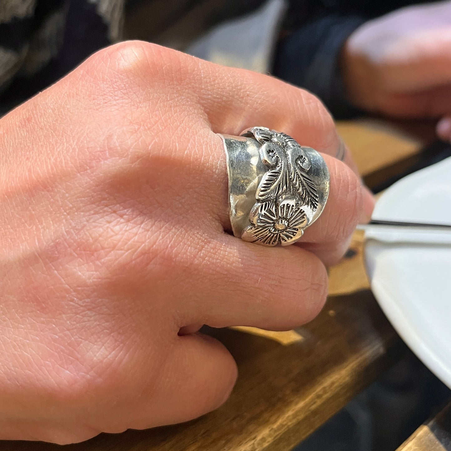 Anello Artigianale FIORE PERÙ Mod. INTERO MARTELLATO Realizzato con intero Antico Cucchiaino in Argento 925(Prima Metà del ’900)