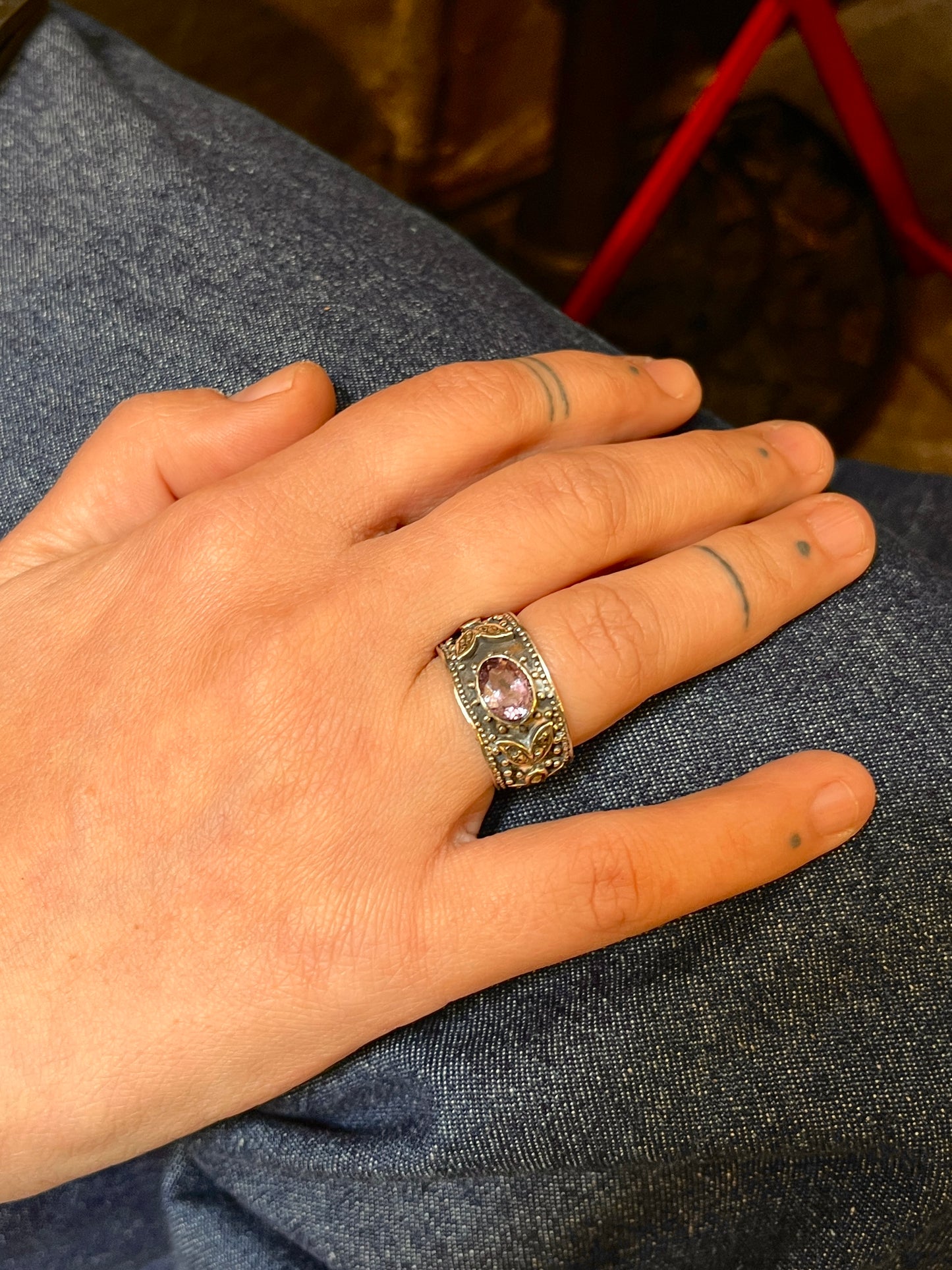 Anello Artigianale SPILLA INCANTO Mod. SPILLA CON AMETISTA Realizzato con Antica spilla in Argento (Prima Metà del ’900)