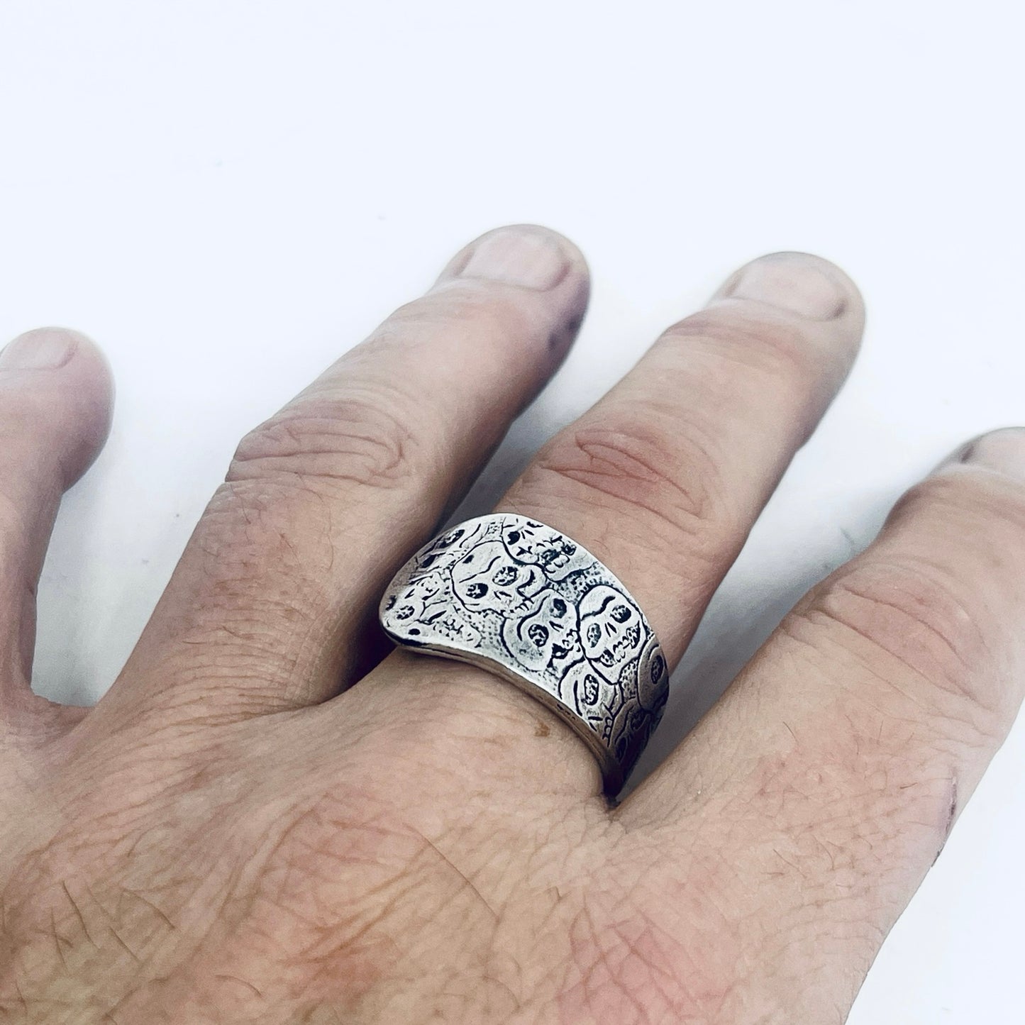 Anello Artigianale CALAVERAS Mod. CLASSICO  Realizzato con Antica posata in Argento (Prima Metà del ’900)