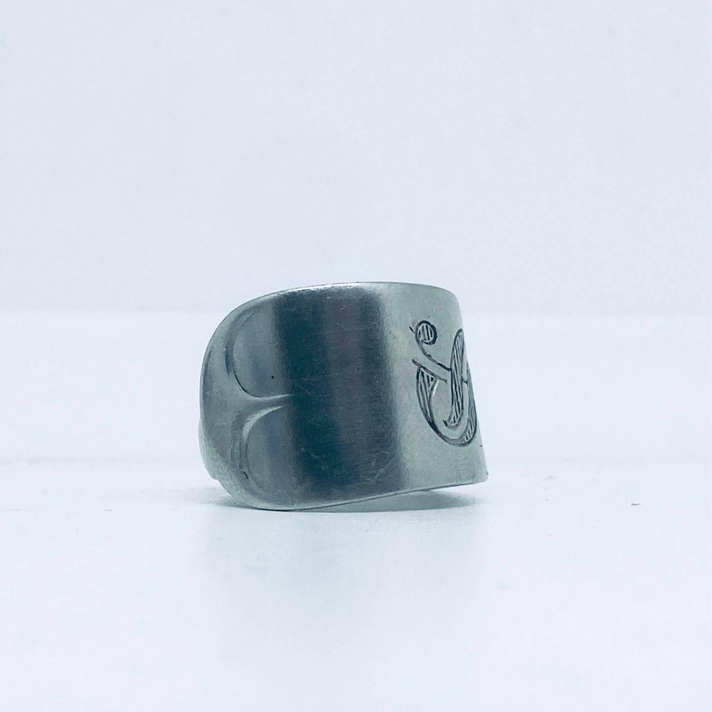 Anello Artigianale con Iniziale S
