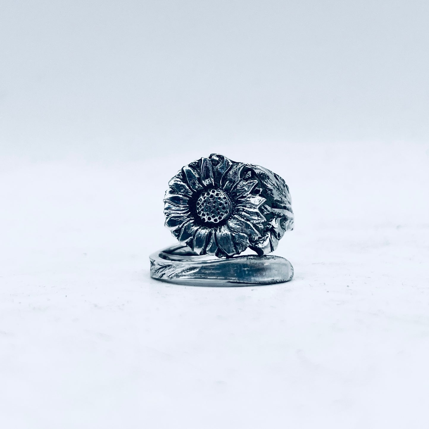 Anello Artigianale GIRASOLE Mod. SPIRALE  Realizzato con  Antica posata in Argento (Prima Metà del ’900)
