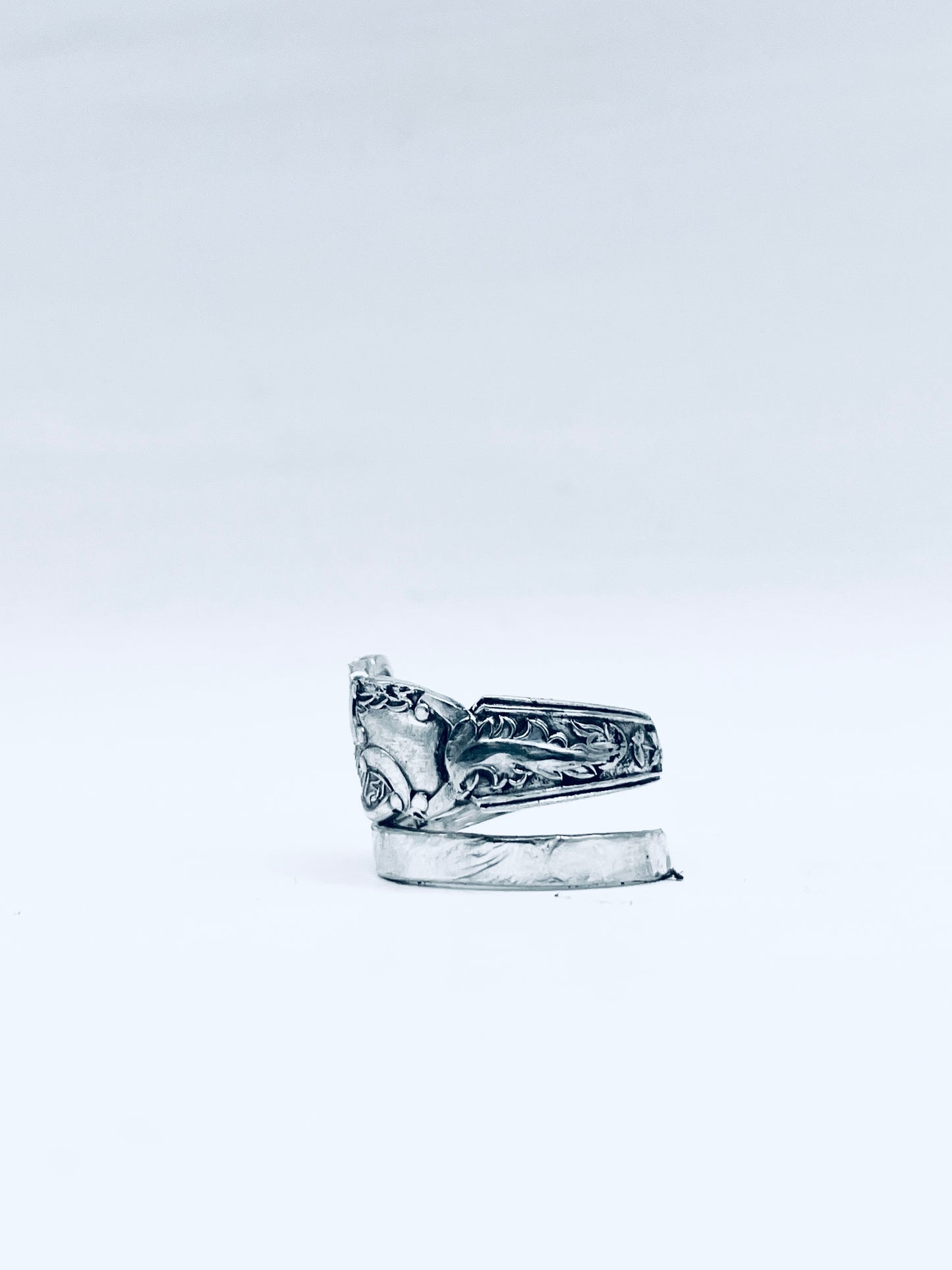 Anello Artigianale PAVONE Mod. SPIRALE/INTERO/CLASSICO  Realizzato con intero Antico Cucchiaino in Argento (Prima Metà del ’900)