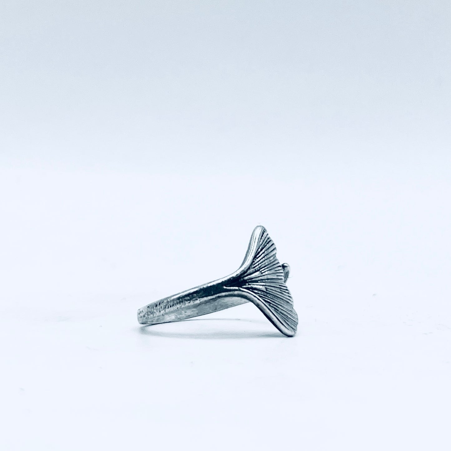 Anello Artigianale GINKGO Mod. SPILLA Realizzato con Antica spilla in Argento (Prima Metà del ’900)