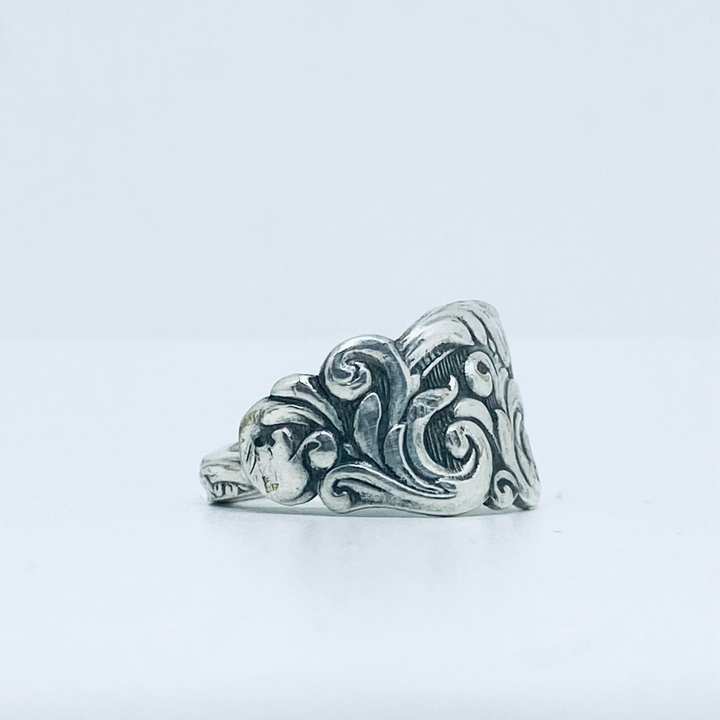 Anello Artigianale DECORO Mod. CLASSICO/SPIRALE  Realizzato con Antica posata in Argento (Prima Metà del ’900)