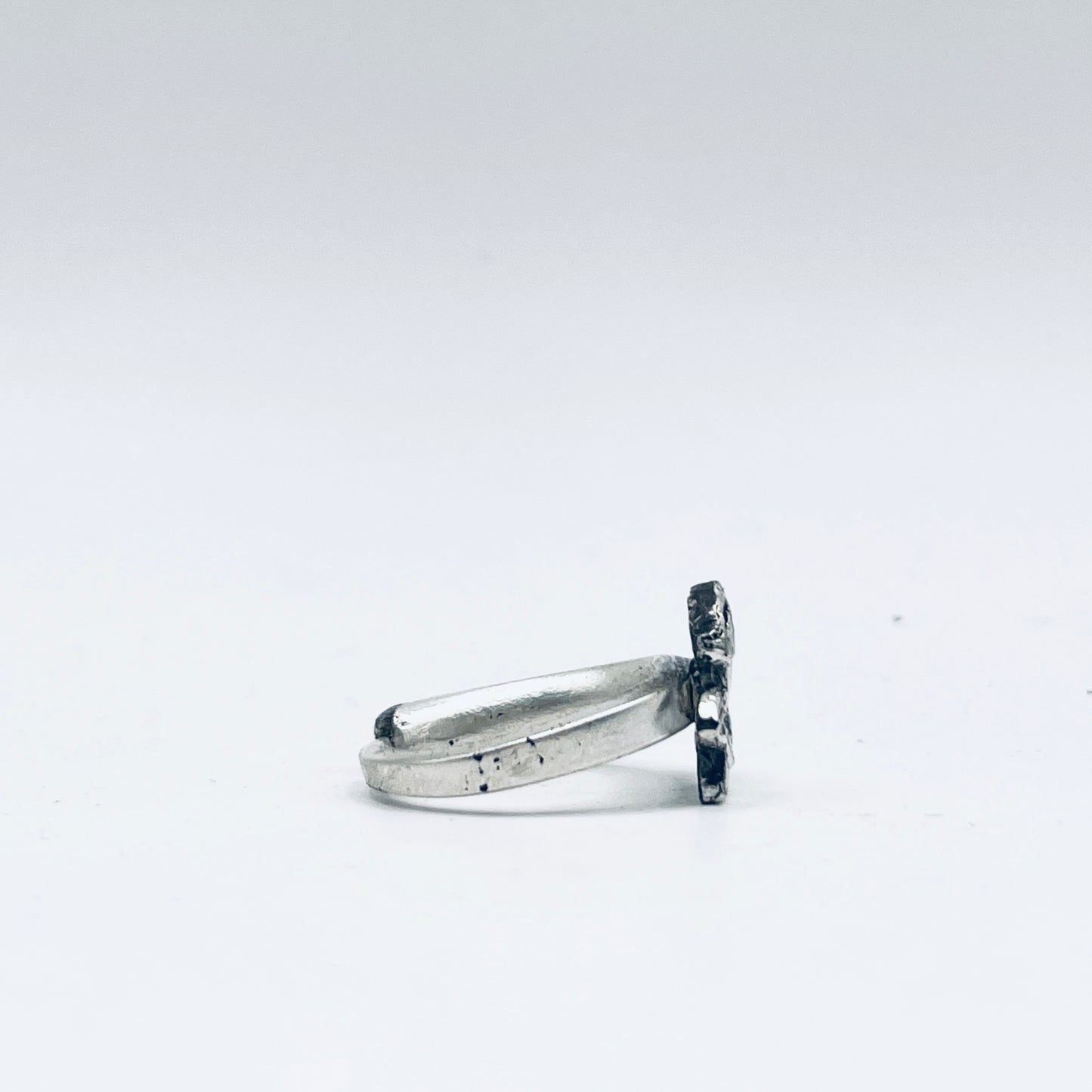 Anello Artigianale NARCISO Mod. REBBI Realizzato con Antica posata in Argento (Prima Metà del ’900)