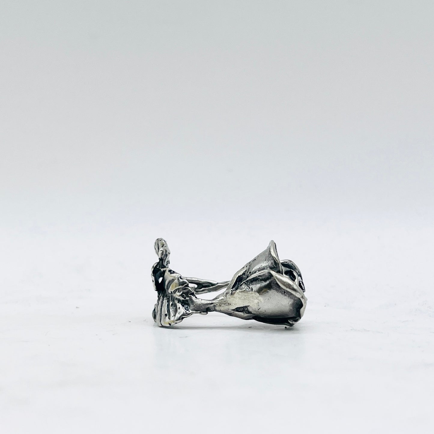 Anello Artigianale ROSA 01 Mod. CLASSICO  Realizzato con Antica SPILLA in Argento 800(Prima Metà del ’900)