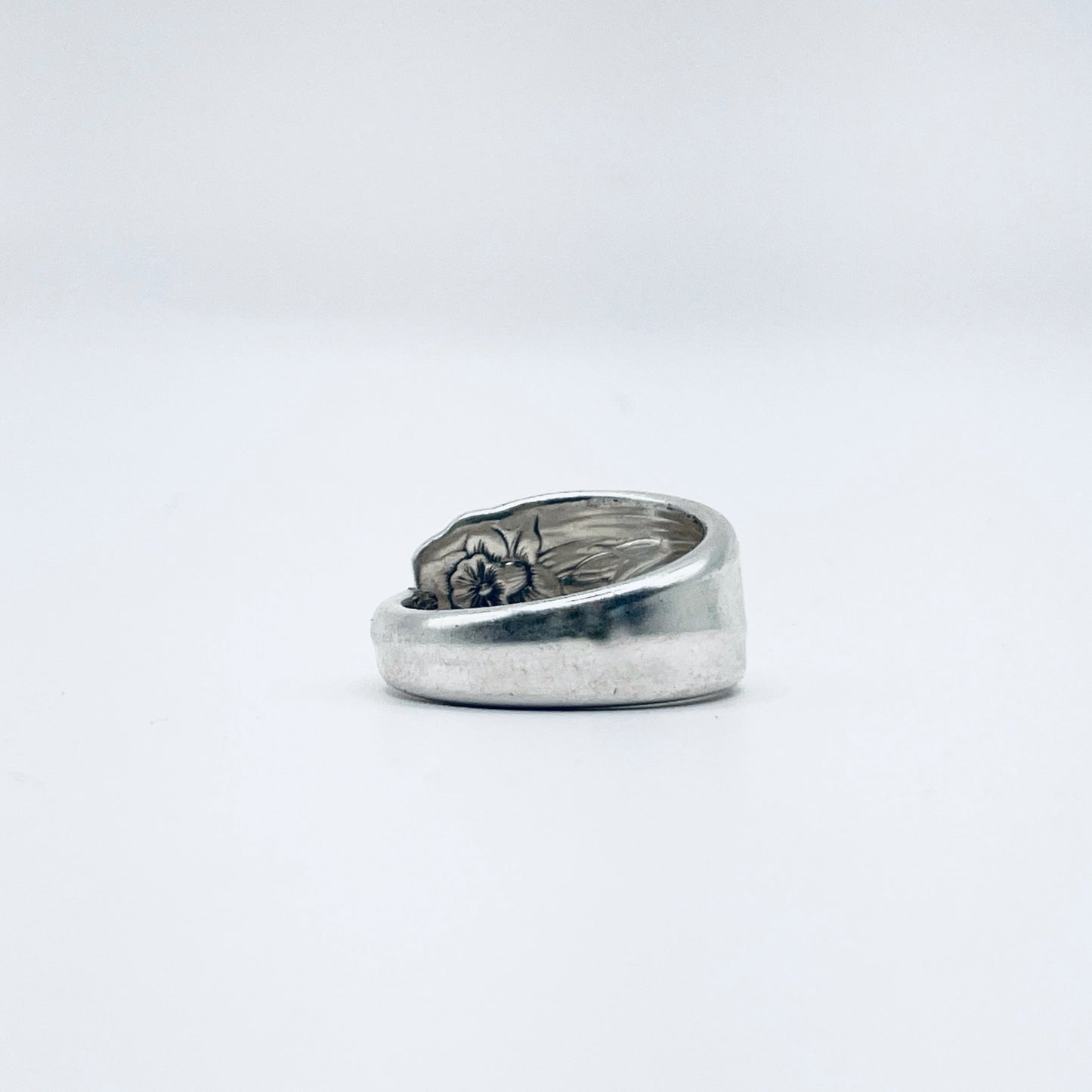 Anello Artigianale NARCISO Mod. CLASSICO/SPIRALE  Realizzato con Antica posata in Argento (Prima Metà del ’900)