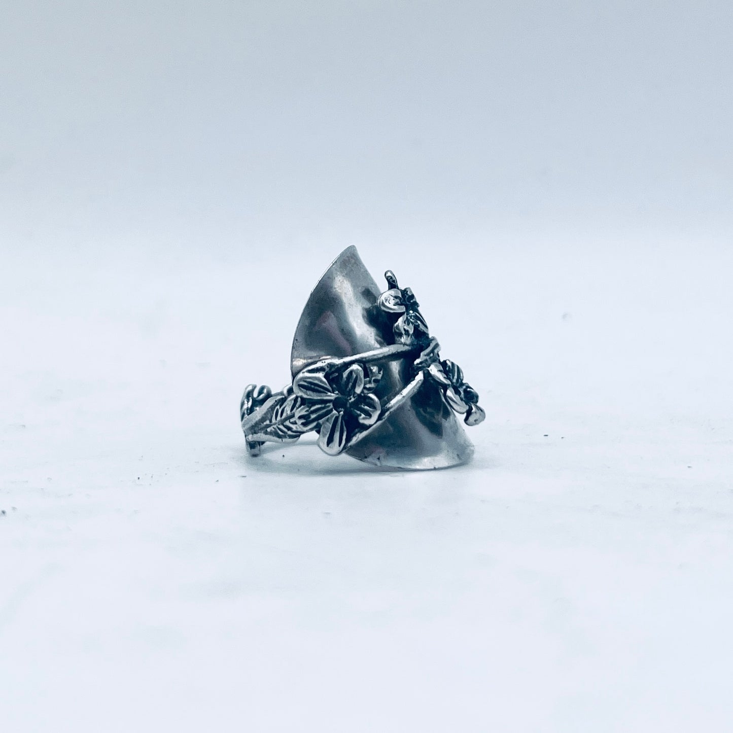 Anello Artigianale VIOLETTE Mod. INTERO  Realizzato con intero Antico Cucchiaino in Argento 800(Prima Metà del ’900