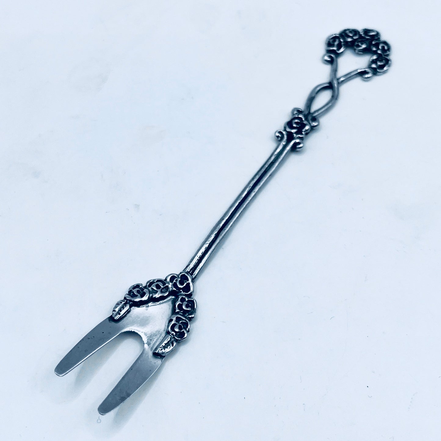 Anello Artigianale CORONA DI FIORI Mod. CLASSICO  + PENDENTE IN OMAGGIO Realizzato con intero Antico Cucchiaino in Argento 800(Prima Metà del ’900)