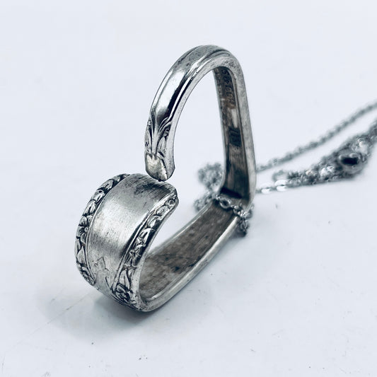 Pendente Artigianale Mod. CUORE Realizzato con Antica Posata in Argento (Prima Metà del ’900)