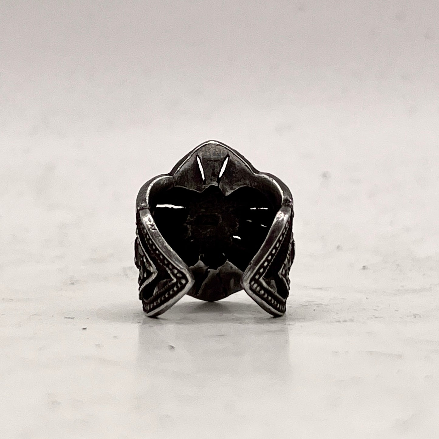 Anello Artigianale GRANATO Mod. SPILLA Realizzato con Antica spilla in Argento (Prima Metà del ’900)