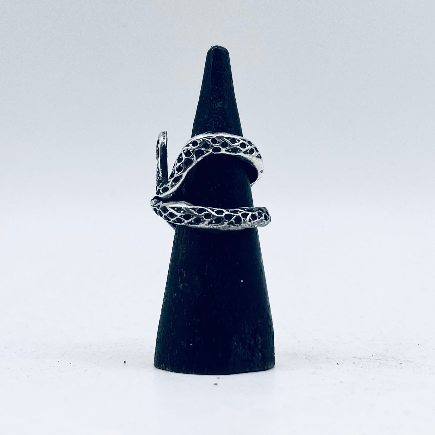 Anello Artigianale SERPENTE Mod. SPILLA Realizzato con Antica spilla in Argento (Prima Metà del ’900)