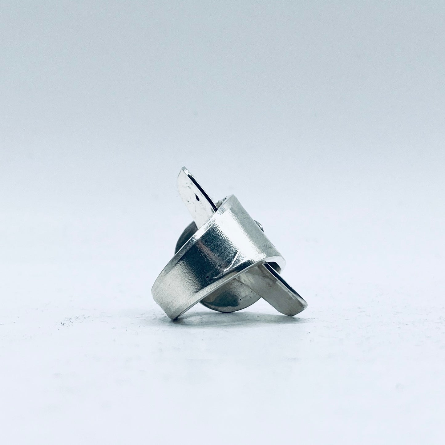 Anello Artigianale CAPPUCCETTO ROSSO&LUPO Mod. INTERO  PUSHER FOOD Realizzato con intero Antico pusher food in Argento (Prima Metà del ’900)