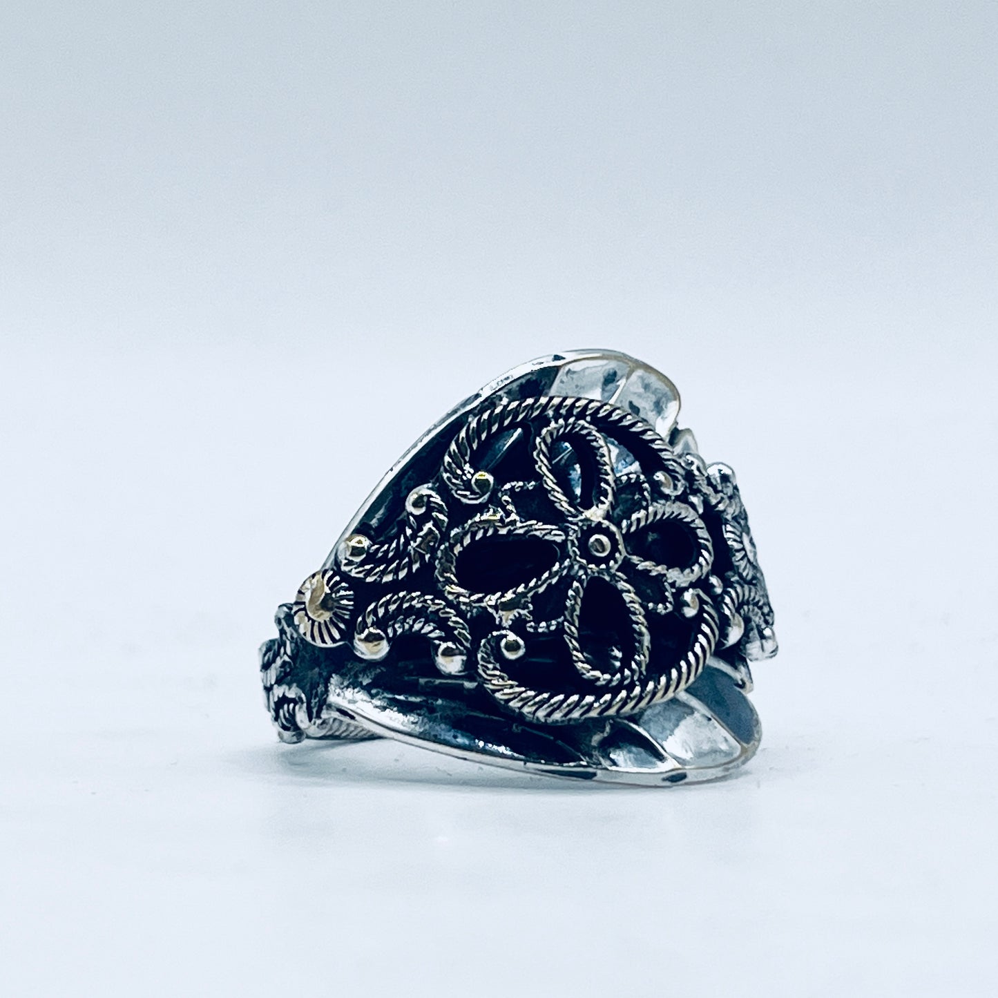 Anello Artigianale Mod. INTERO ZUCCHERO TRAFORATO Realizzato con intero Antico Cucchiaino in Argento (Prima Metà del ’900)