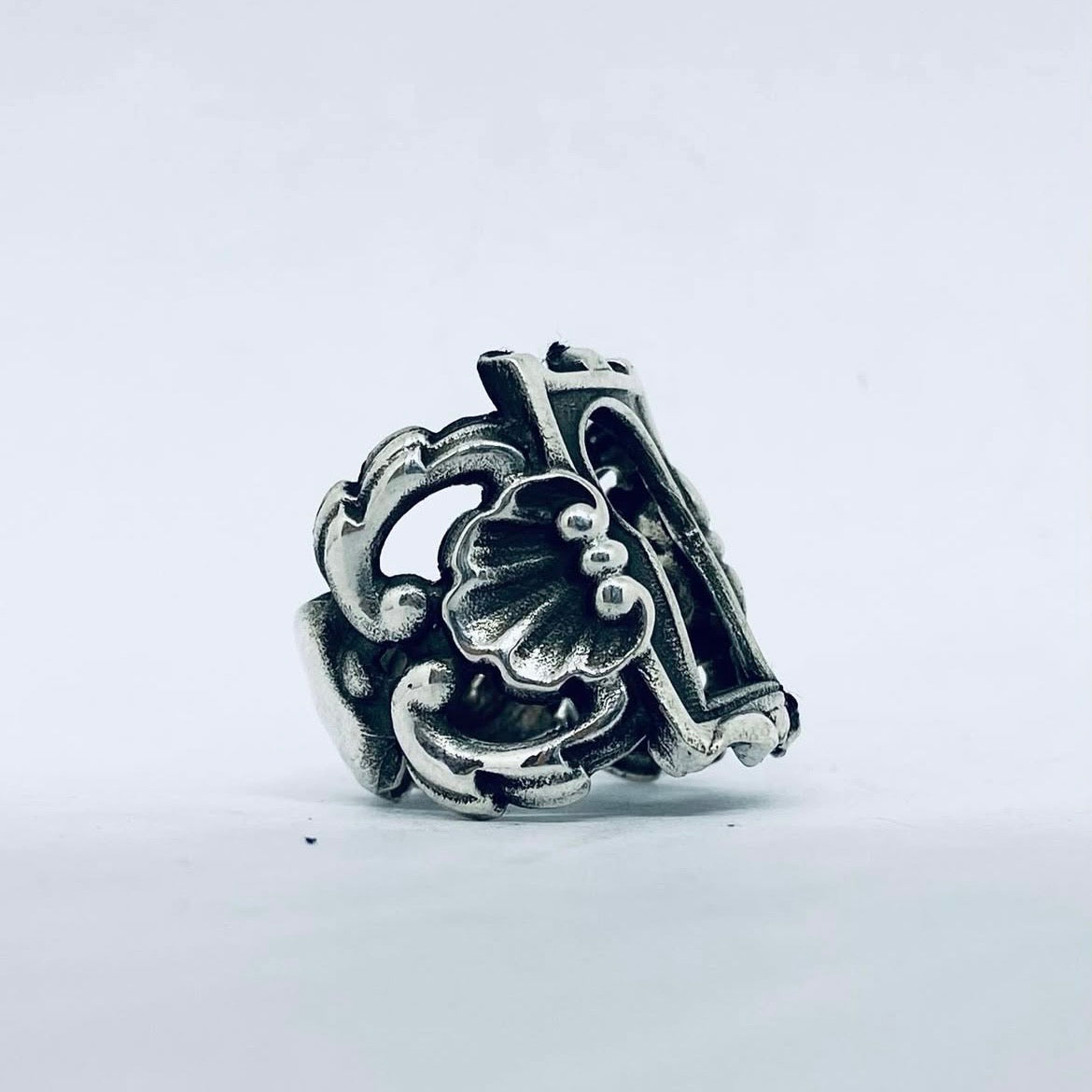 Anello Artigianale “SERRATURA CONCHIGLIE” Realizzato con serratura in Argento (Prima Metà del ’900)