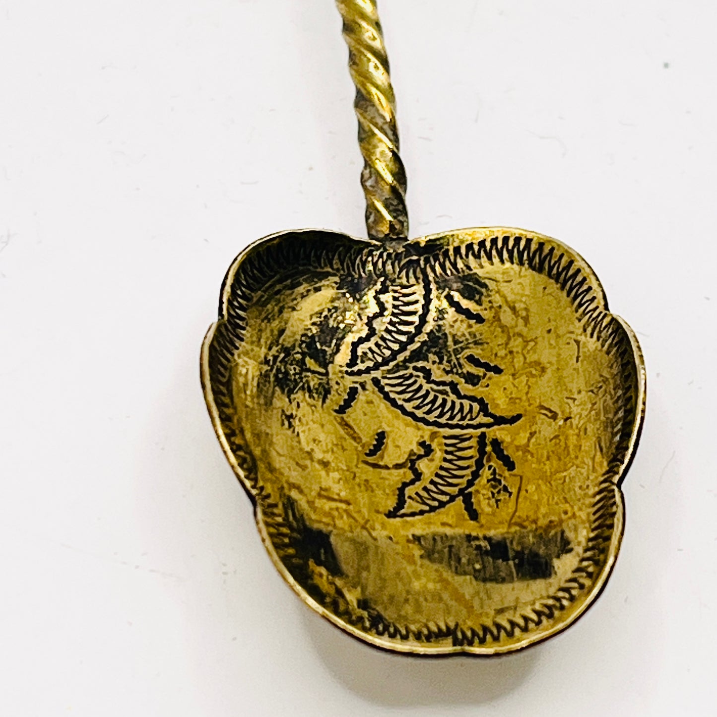 Anello Artigianale “Wayang Kulit” Mod. INTERO SPIRALE  Realizzato con Antica posata in OTTONE (Prima Metà del ’900)