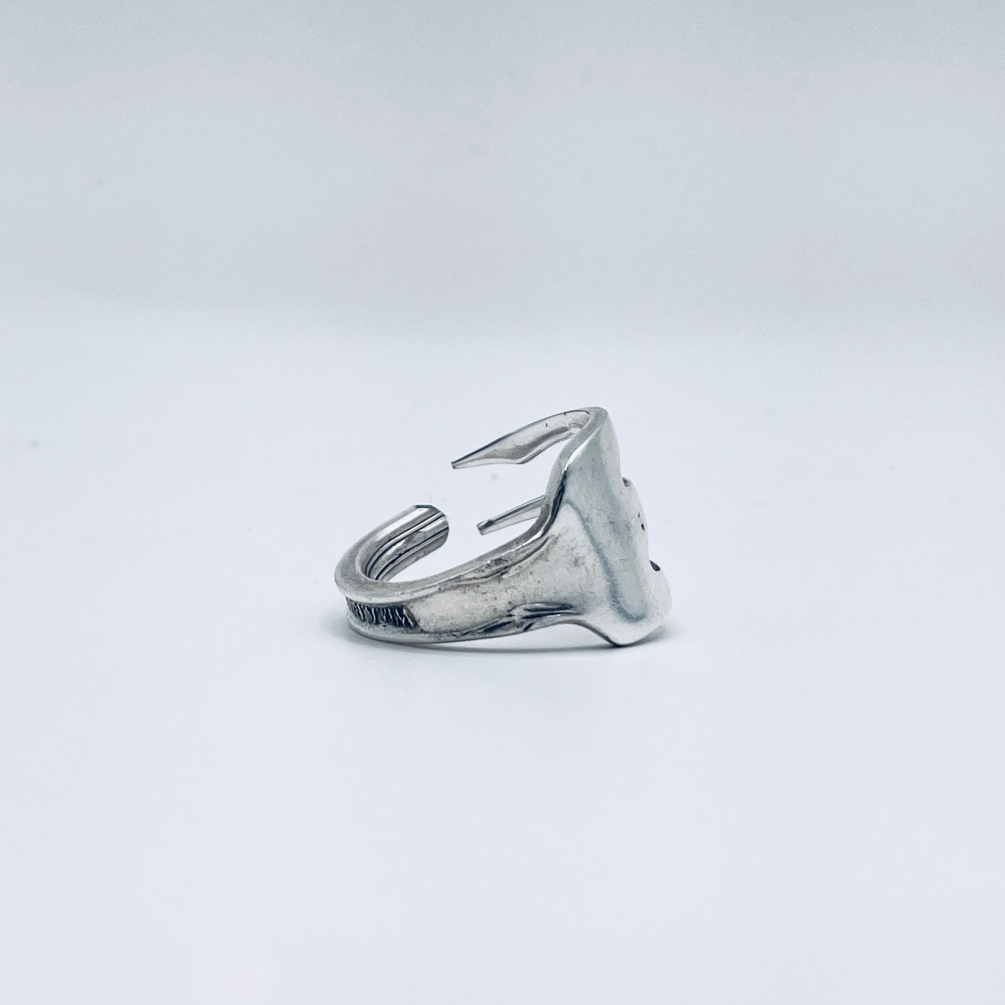 Anello Artigianale Mod. FORCHETTA 03 Realizzato con Antica posata in Argento (Prima Metà del ’900)