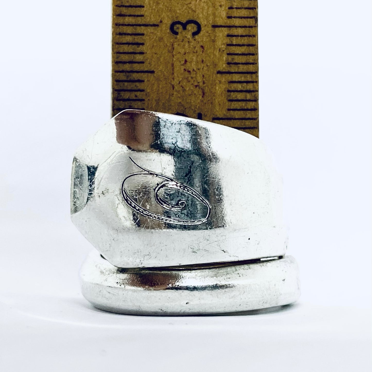 Anello Artigianale con Iniziale O