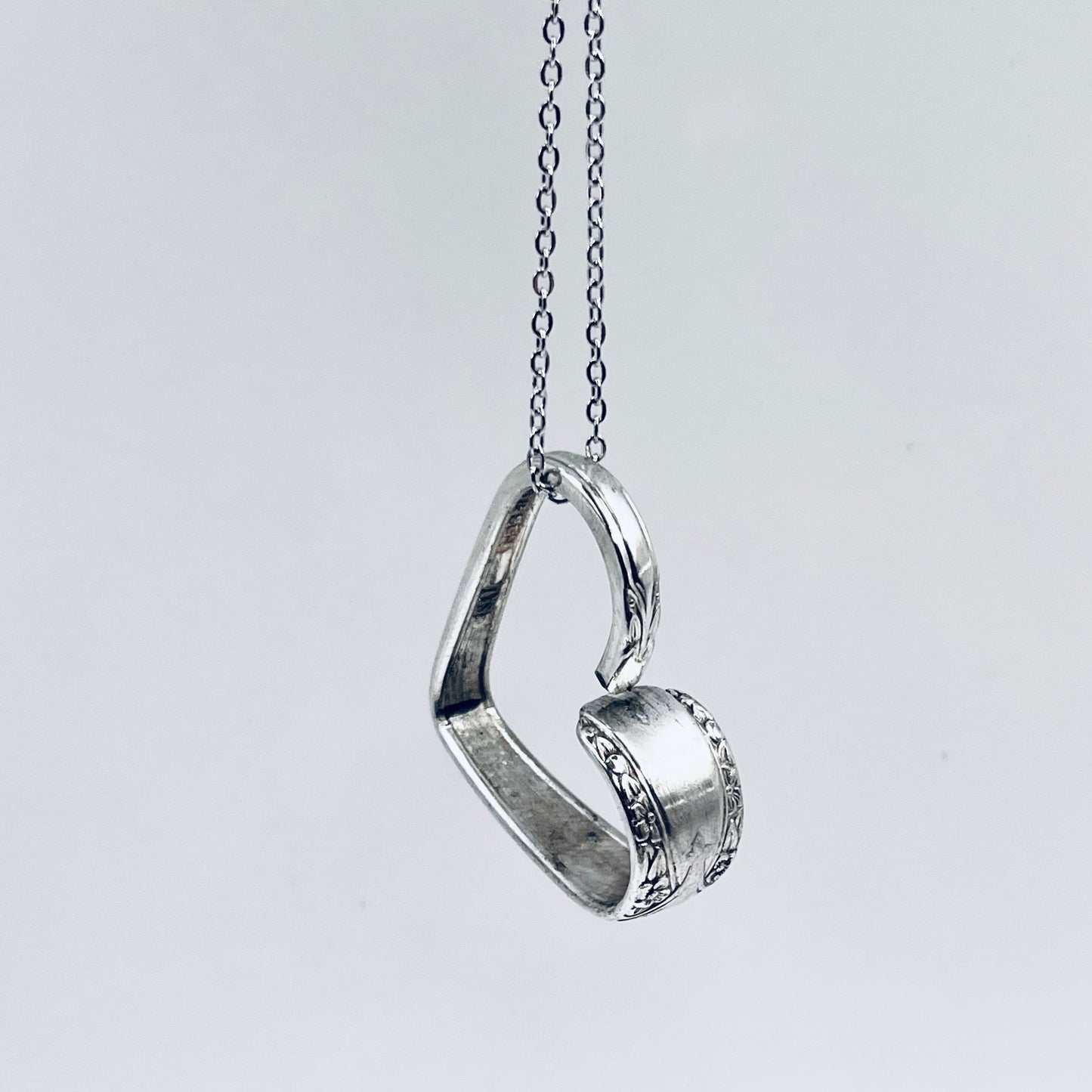 Pendente Artigianale Mod. CUORE Realizzato con Antica Posata in Argento (Prima Metà del ’900)