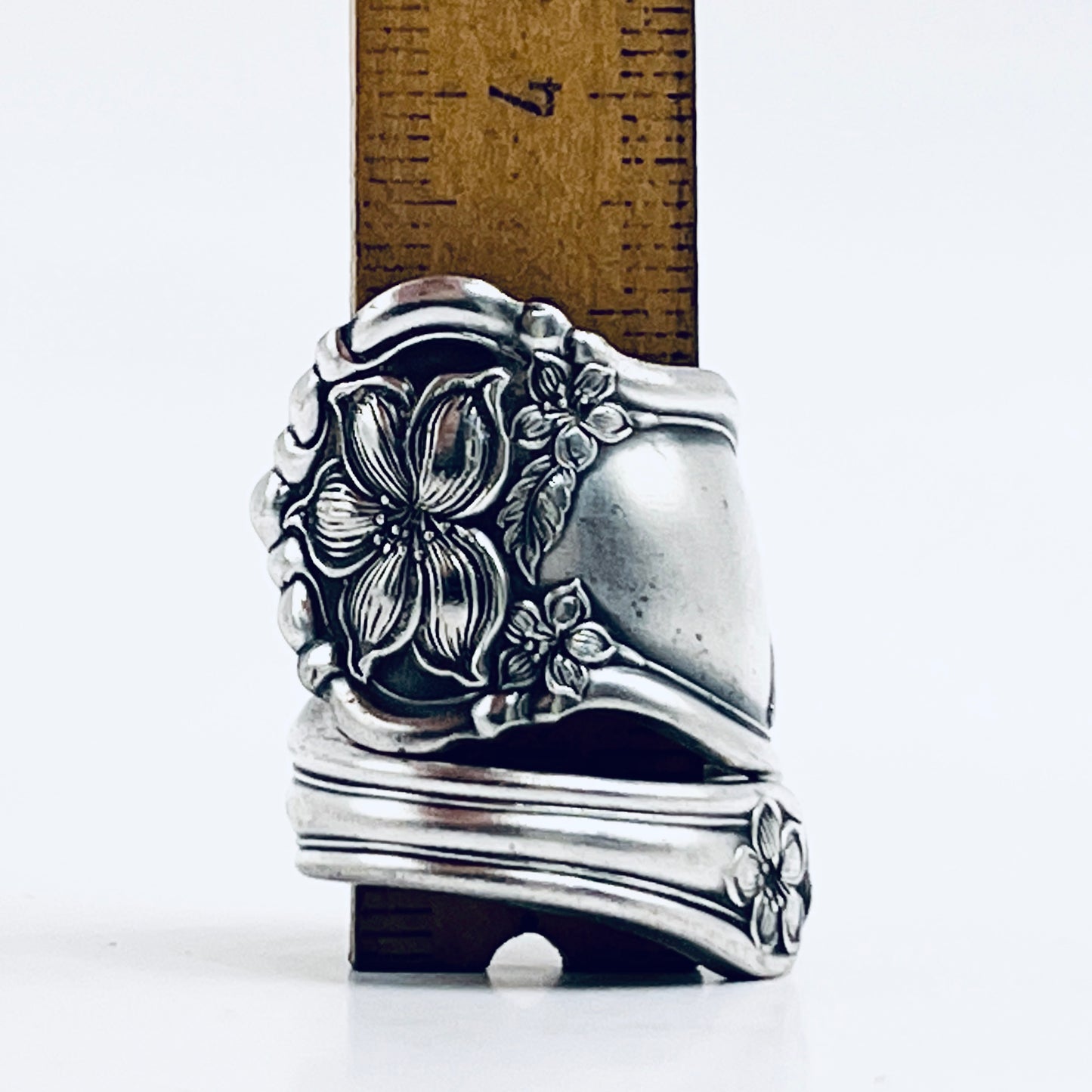 Anello Artigianale Mod. SPIRALE  ZAGARA Realizzato con Antica posata in Argento (Prima Metà del ’900)