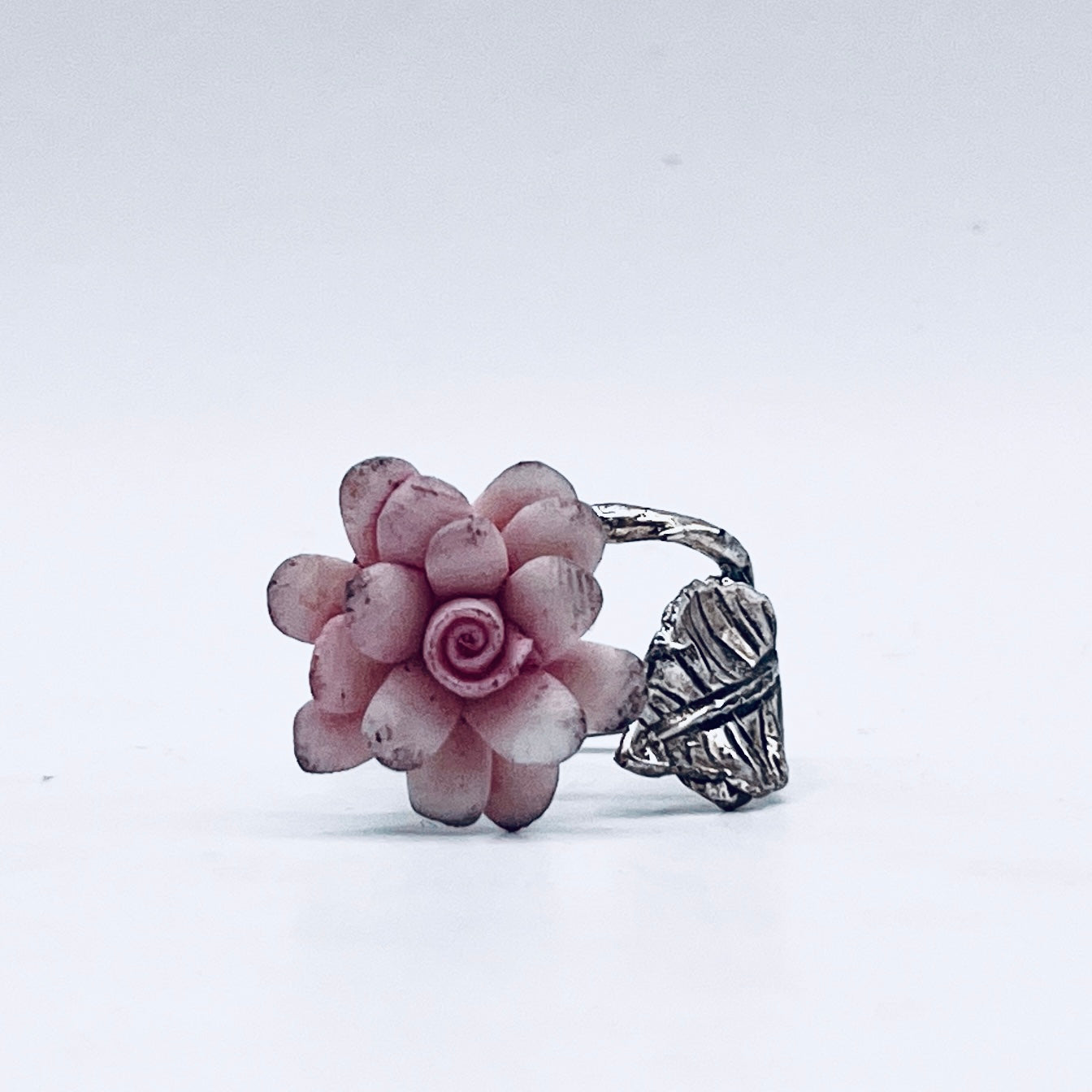 Anello Artigianale ROSA 03 Mod. CLASSICO  Realizzato con Antica SPILLA in Argento 800(Prima Metà del ’900)