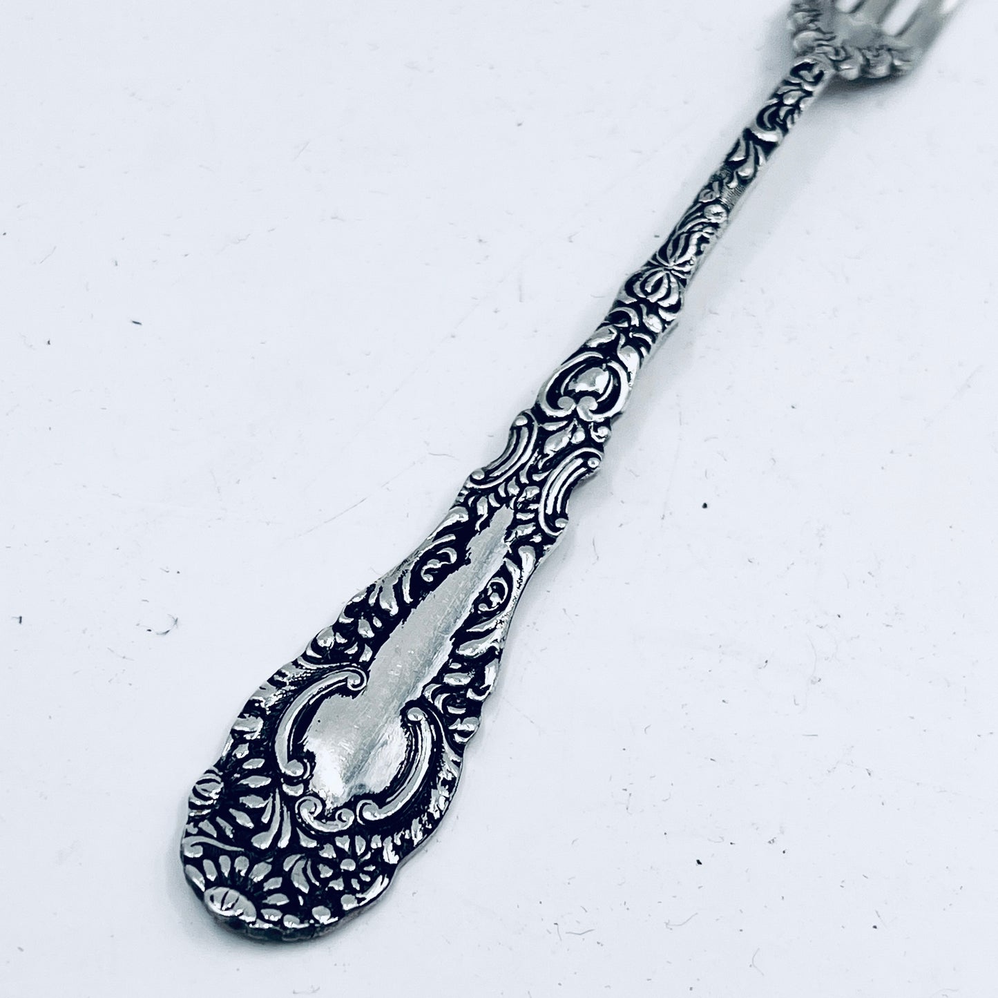 Anello Artigianale Mod. SPIRALE  FIORI SUPER Realizzato con Antica posata in Argento (Prima Metà del ’900)