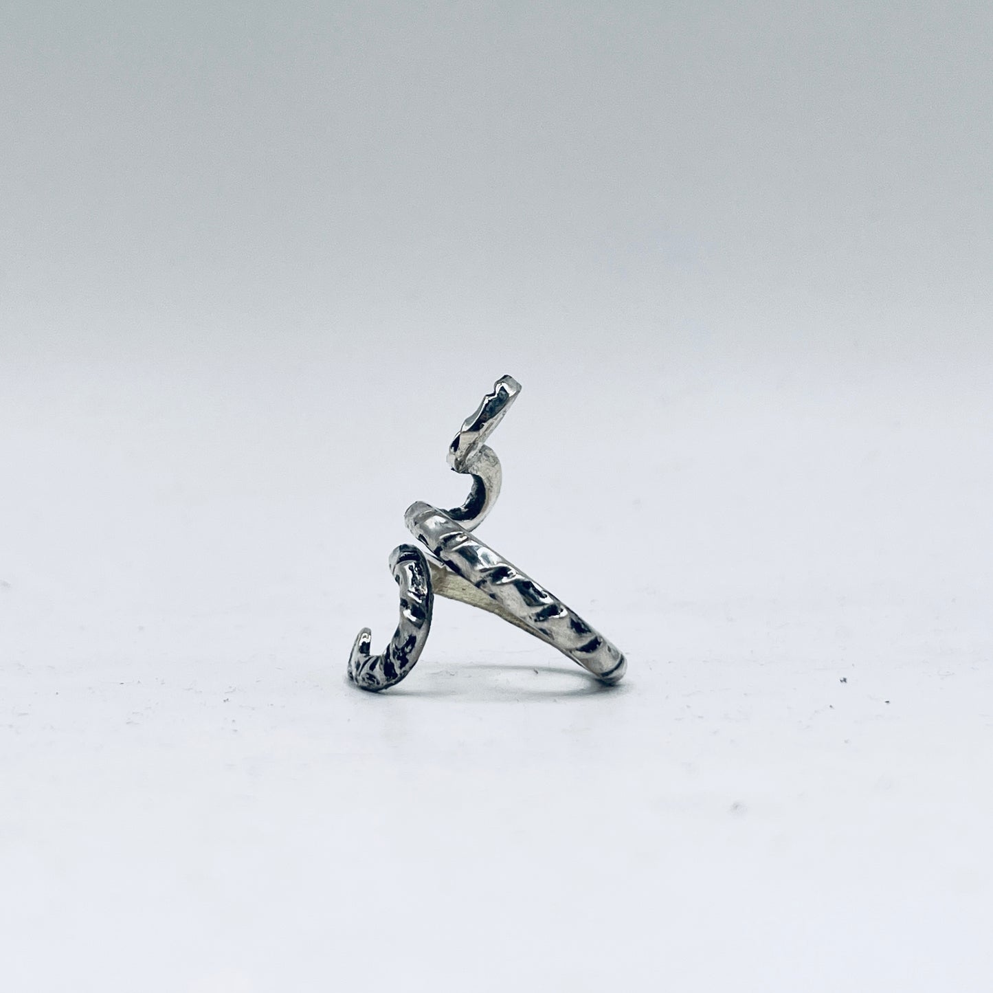 Anello Artigianale SERPENTE Realizzato con parte di Antica zuccheriera in Argento (Prima Metà del ’900)